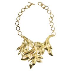 Oscar De La Renta Golden Leafy Floral Necklace 10