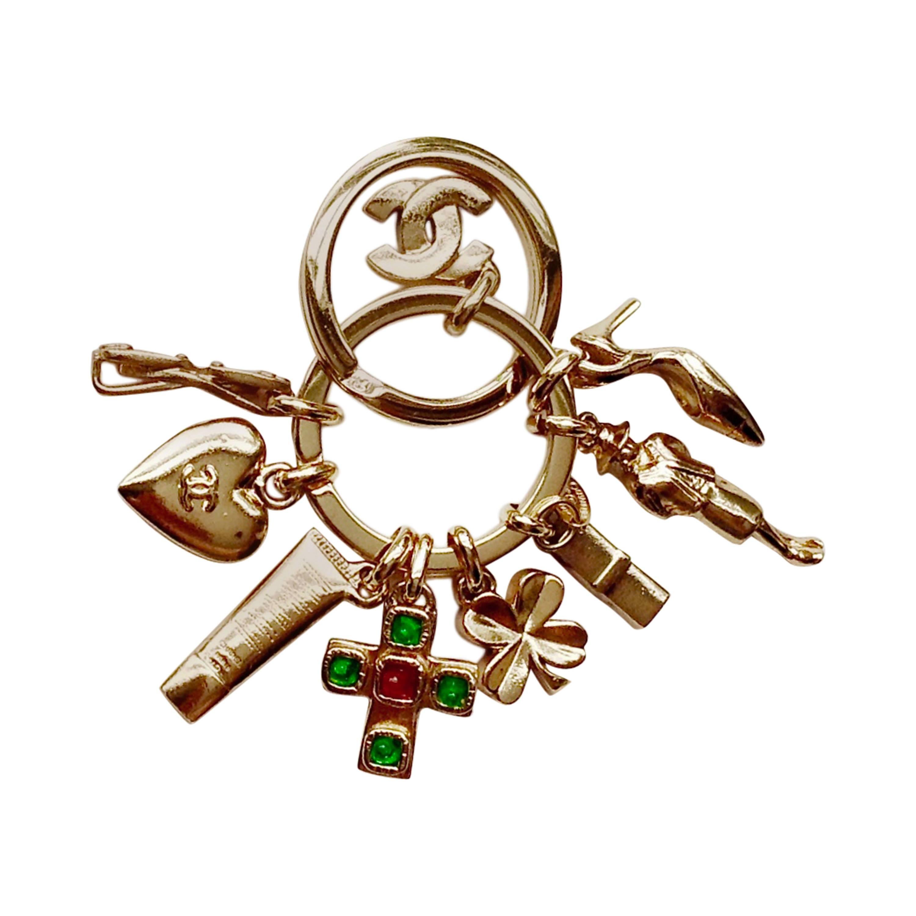 PRISTINE Vintage ✿*ﾟChanel *ICONIC* Gripoix Glass  Necklace Pendant Keychain   For Sale