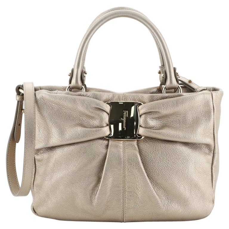 tote style handbag