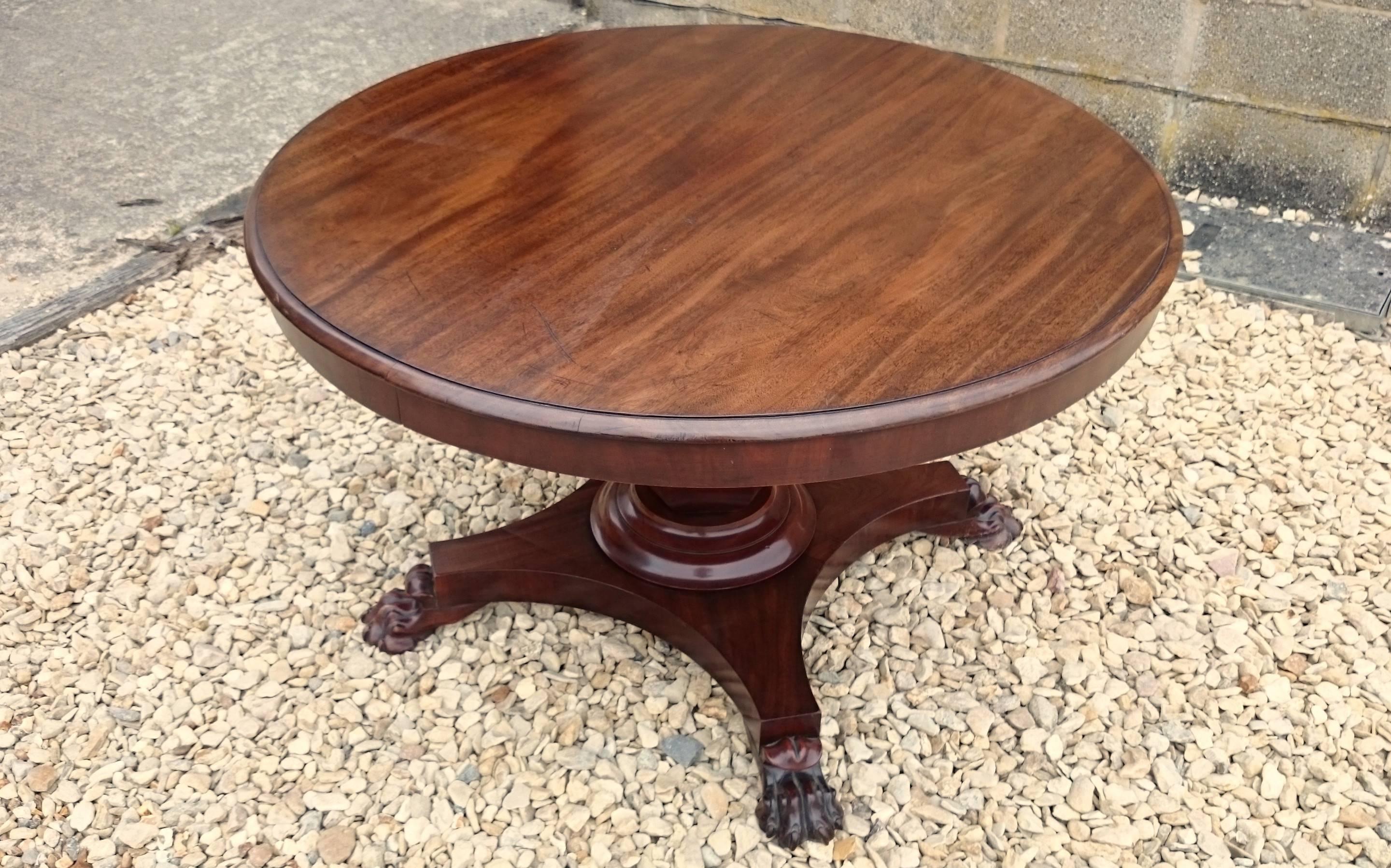Early Victorian 19th Century Mahogany Extending Breakfast Table For Sale