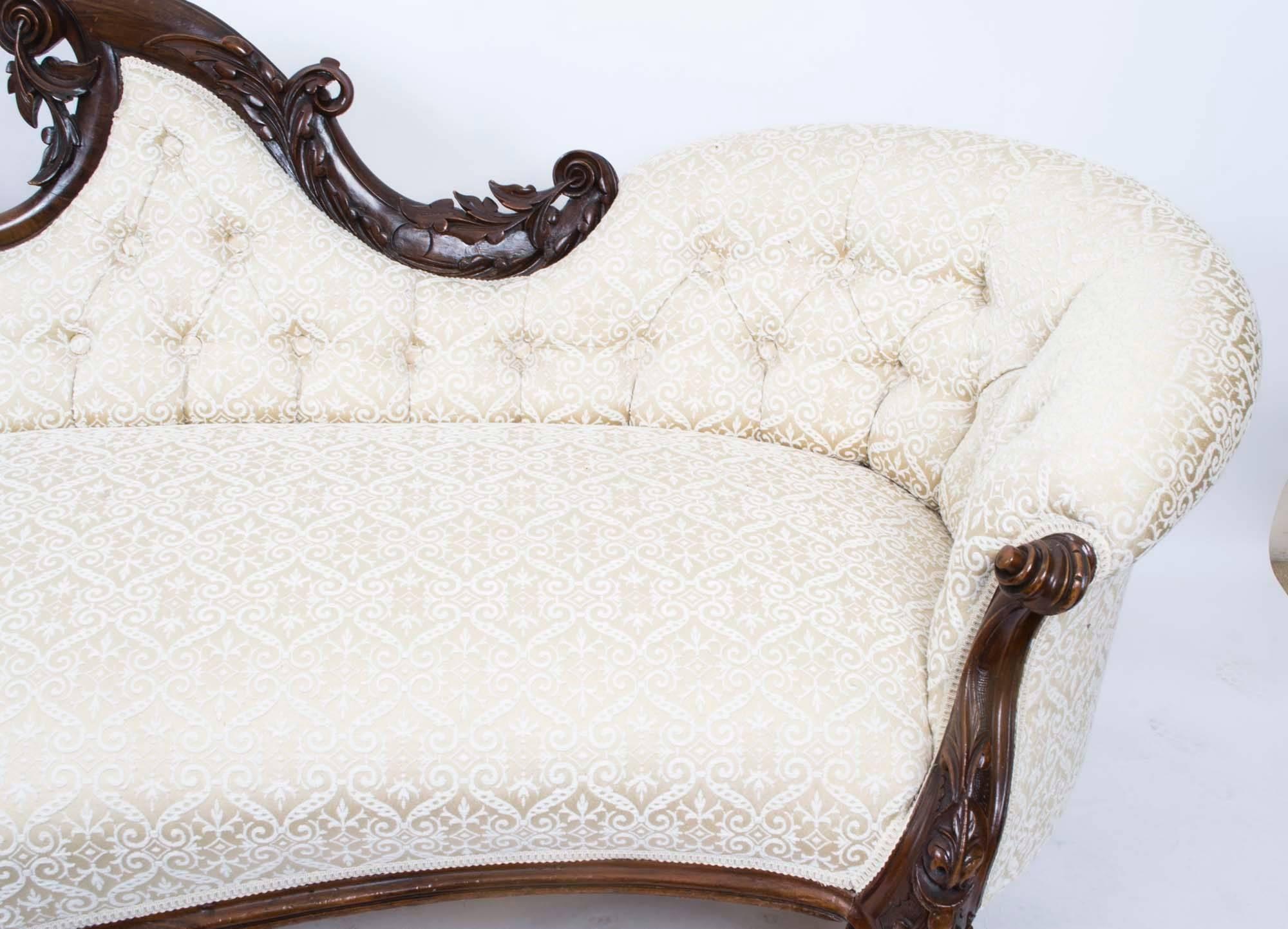 Antique Pair of Victorian Walnut Sofa Chaise Settees, circa 1870 1