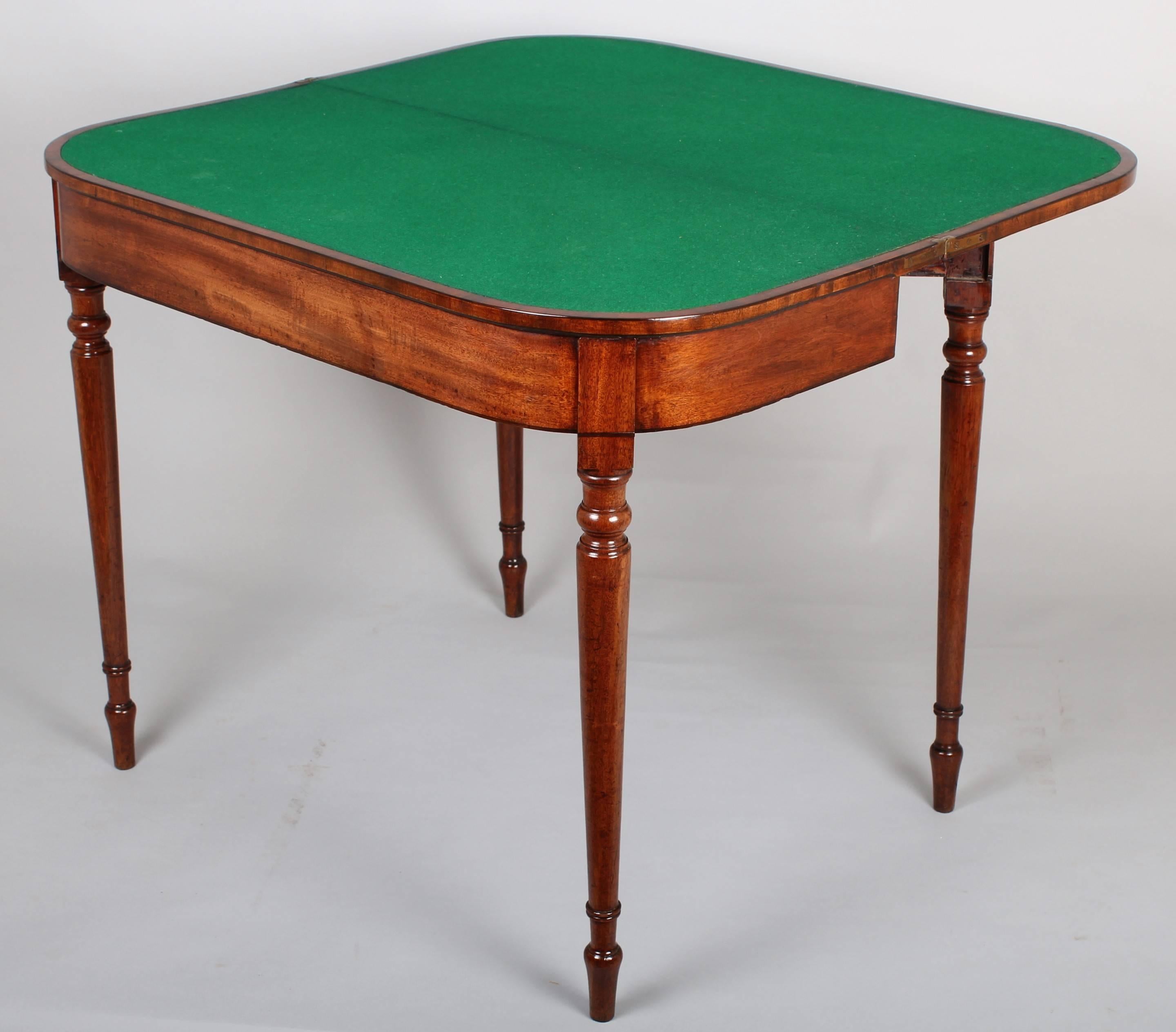 George III Period Pale Mahogany Card Table In Good Condition In Cambridge, GB