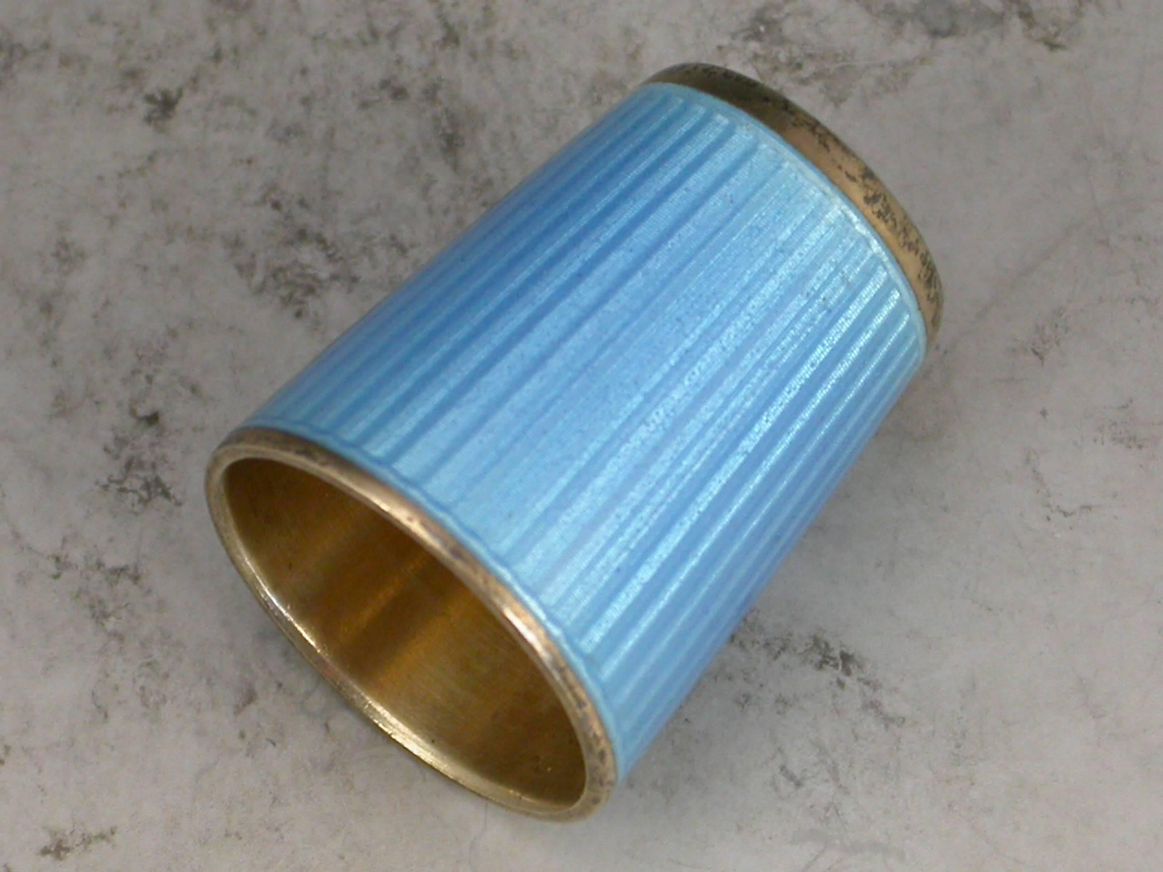 Early 20th Century Norwegian Silver Gilt and Guilloche Enamel Thimble In Good Condition In Sittingbourne, Kent