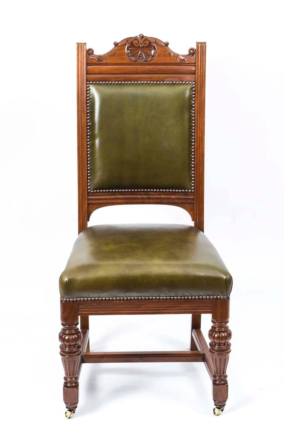 19th Century Antique Set of 16 Victorian Walnut Dining Chairs, circa 1850