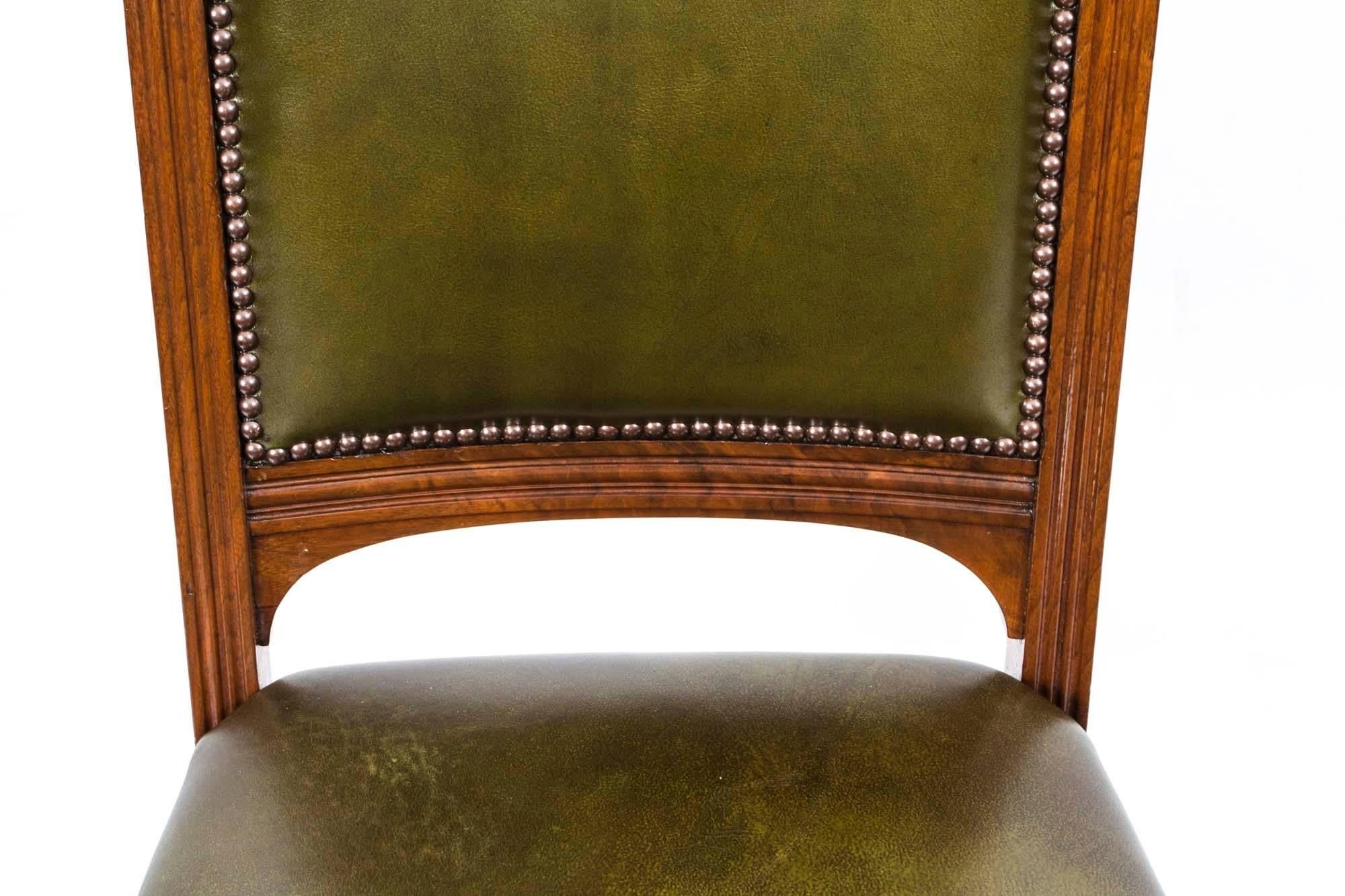 Antique Set of 16 Victorian Walnut Dining Chairs, circa 1850 2