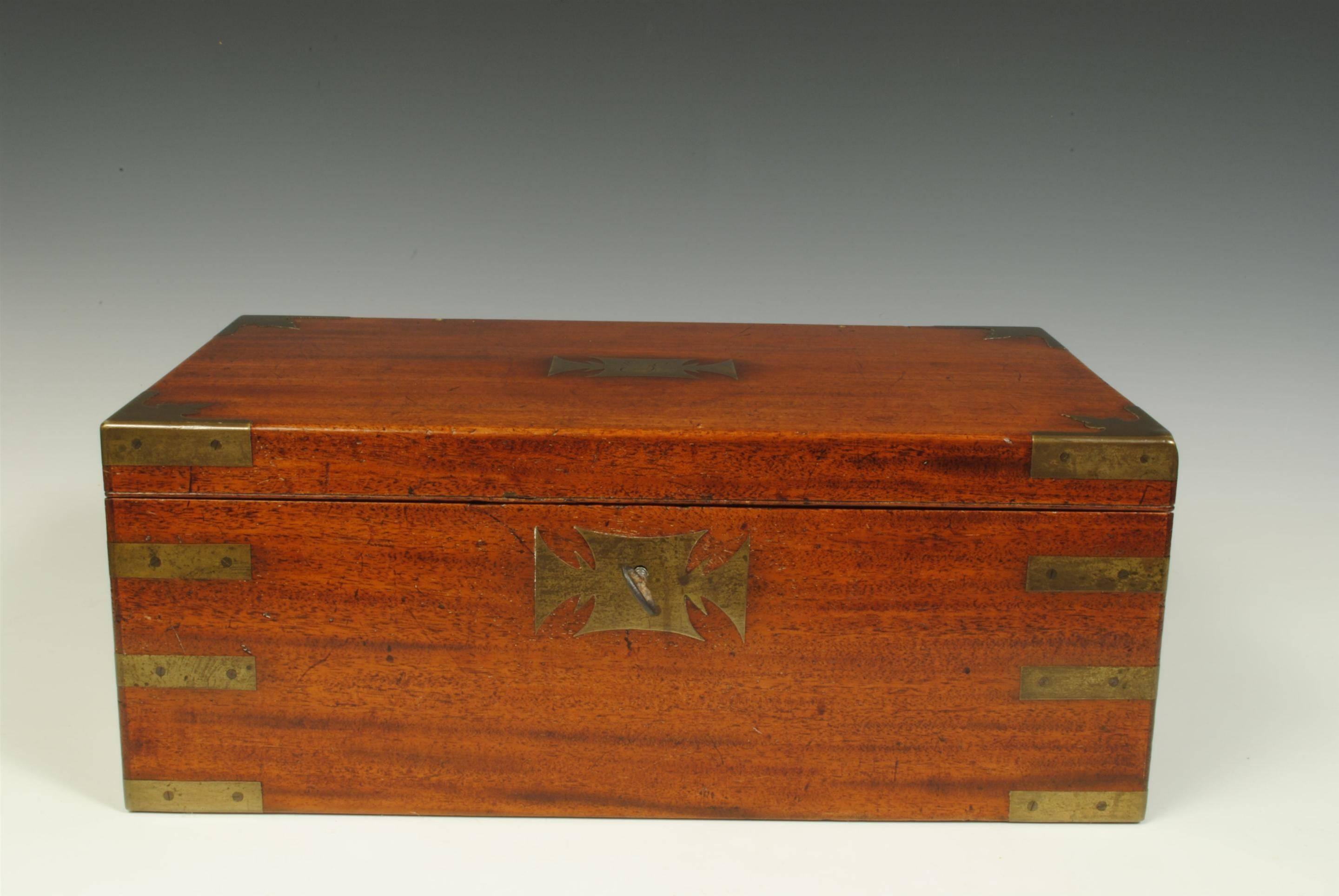 Early 19th Century Mahogany Writing Box In Good Condition In Lincolnshire, GB