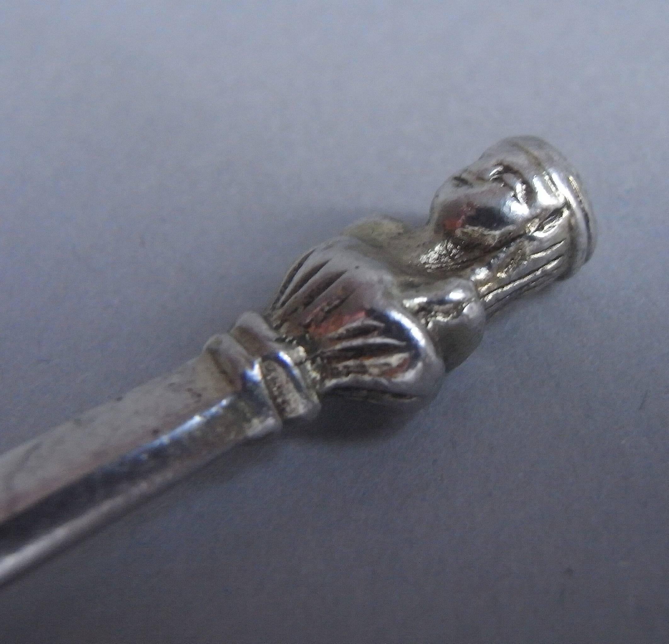18th Century and Earlier THE HOW MAIDENHEAD SPOON. An exceptionally rare Elizabeth I Maidenhead Spoon mad