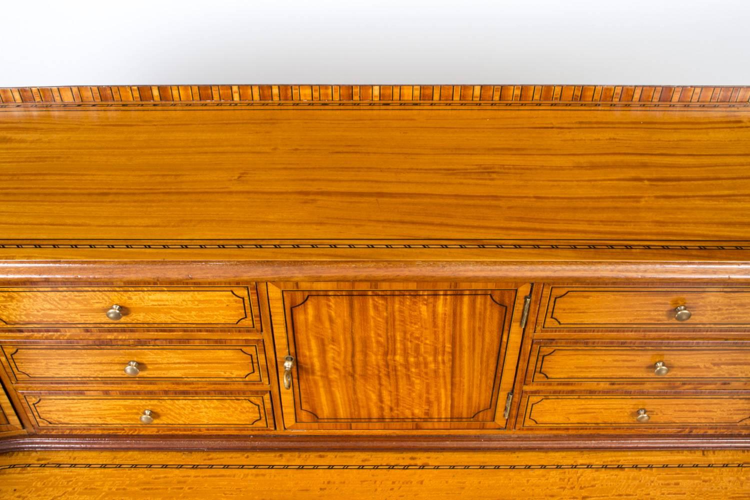 Antique Satinwood Carlton House Writing Desk, circa 1880 In Excellent Condition In London, GB