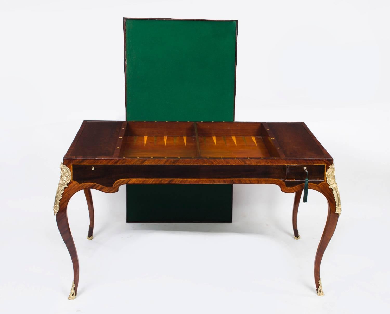 Antique French Walnut Backgammon Writing Tric-Trac Table, circa 1860 In Excellent Condition In London, GB
