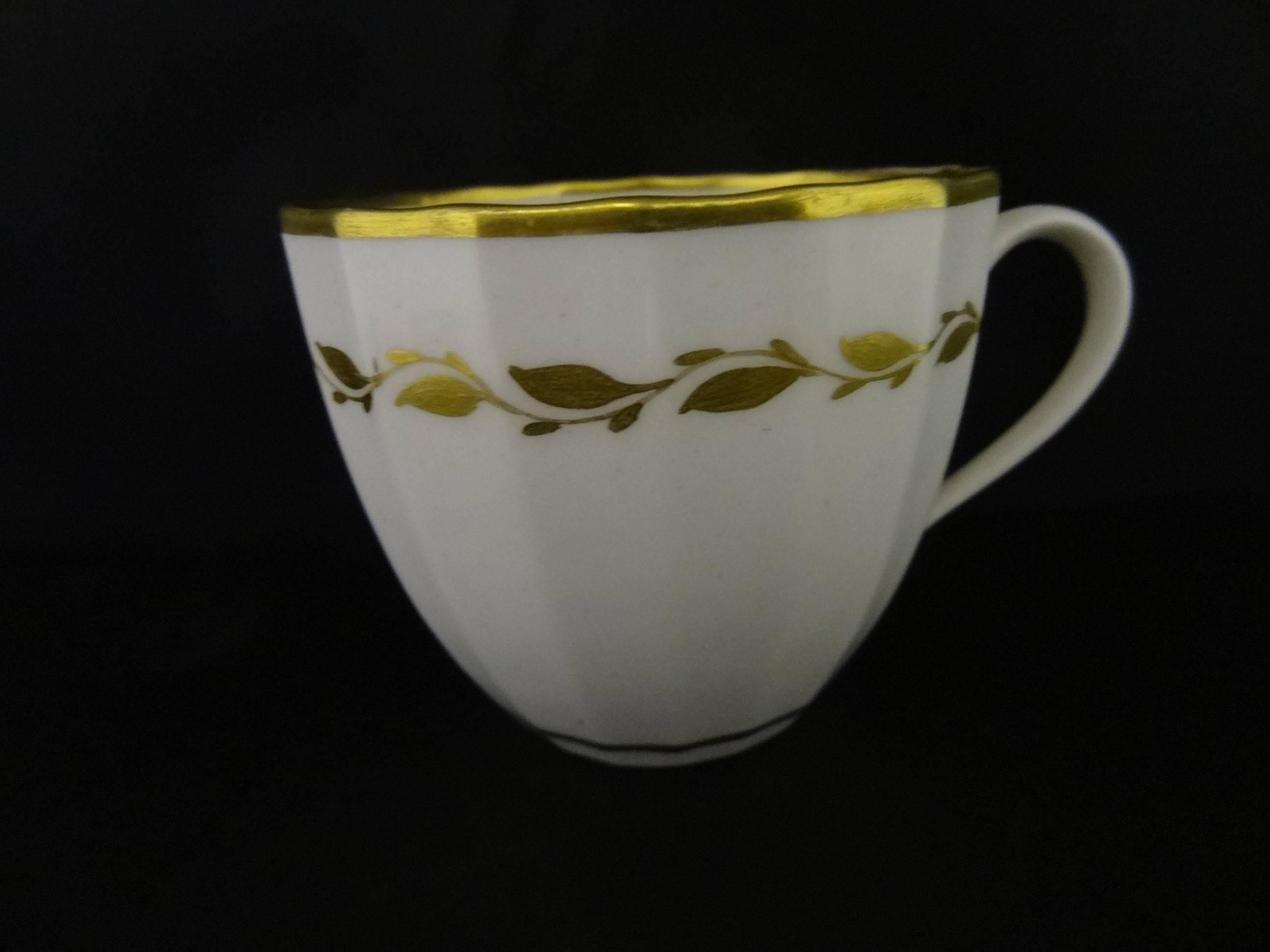 Derby Fluted Porcelain Cup and Saucer Pattern 530, Puce Mark In Good Condition In Leeds, GB
