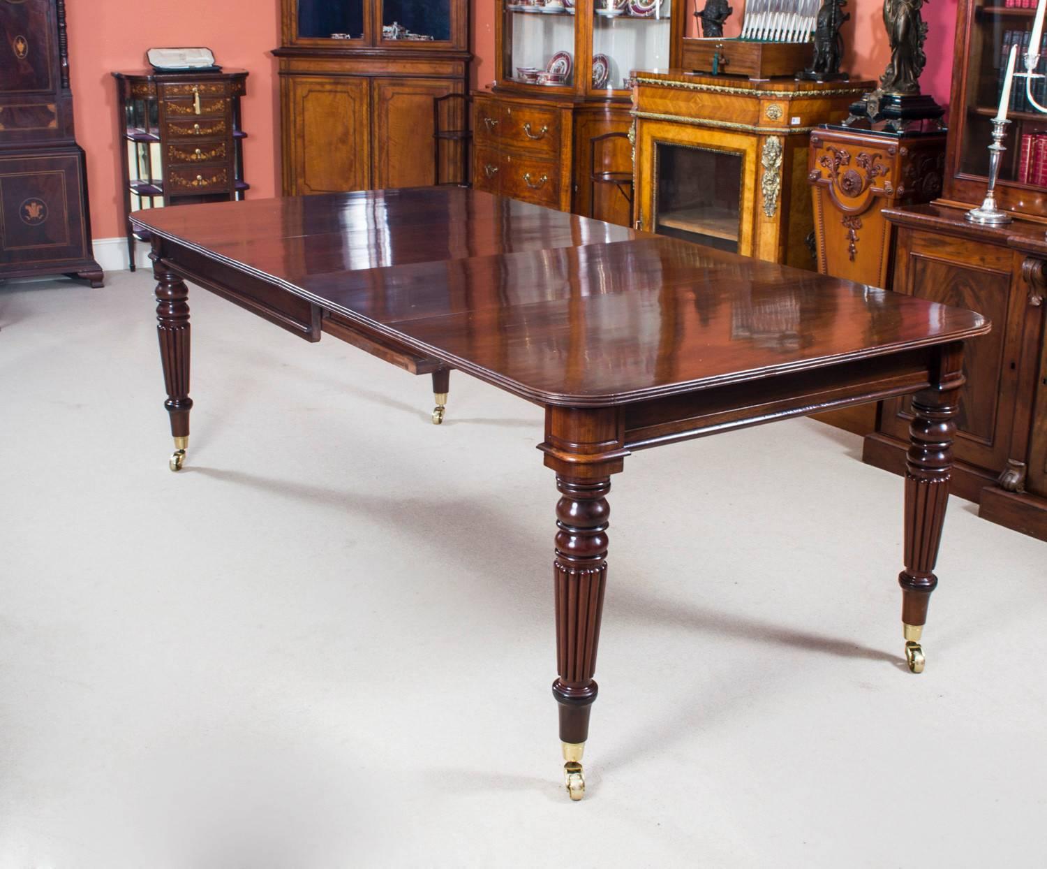 Antique Regency Mahogany Dining Table Eight Regency Chairs In Excellent Condition In London, GB