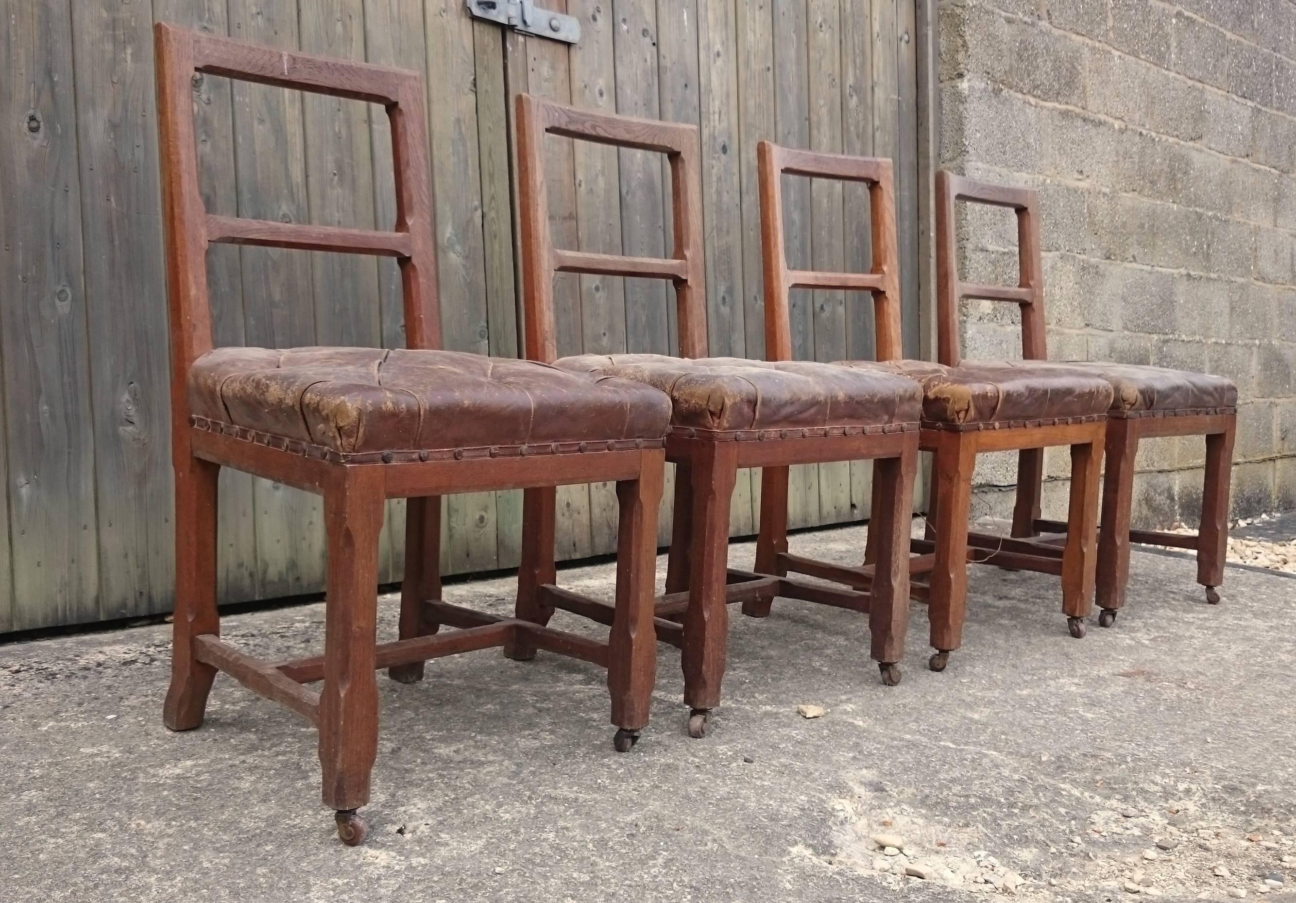 Original Leather Oak Gothic Revival Set of Four Chairs In Good Condition For Sale In Gloucestershire, GB