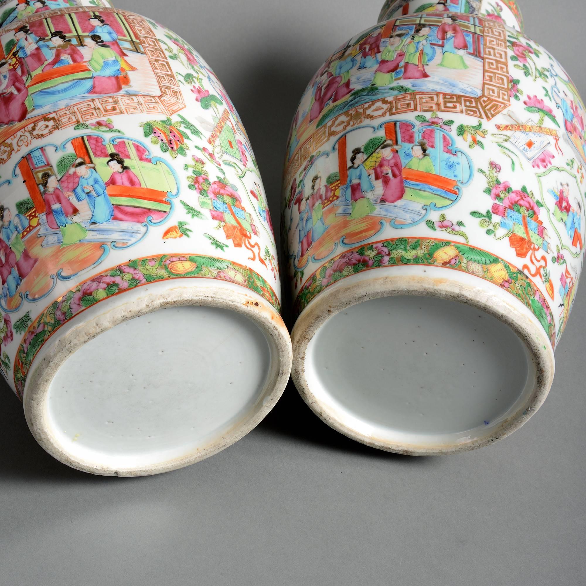 19th Century Pair of Chinese Canton Vases and Covers 1