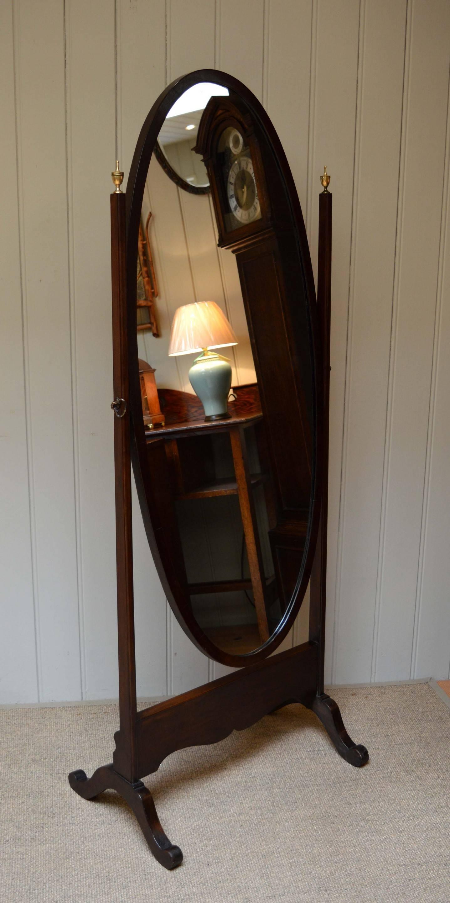 Edwardian Oval Mahogany Cheval Mirror In Good Condition In Buckinghamshire, GB