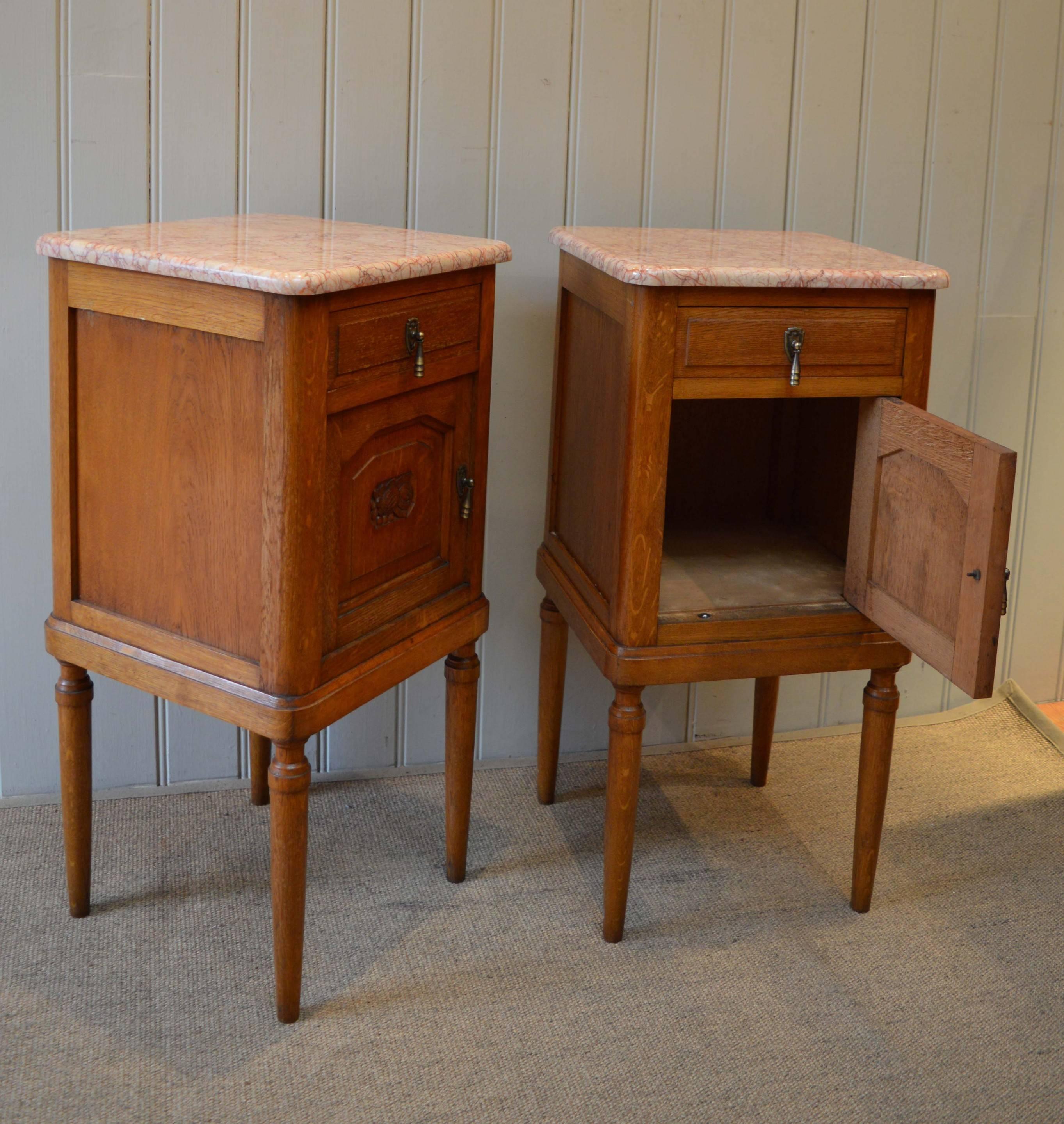 Pair of Oak Marble-Top Bedside Cabinets 1