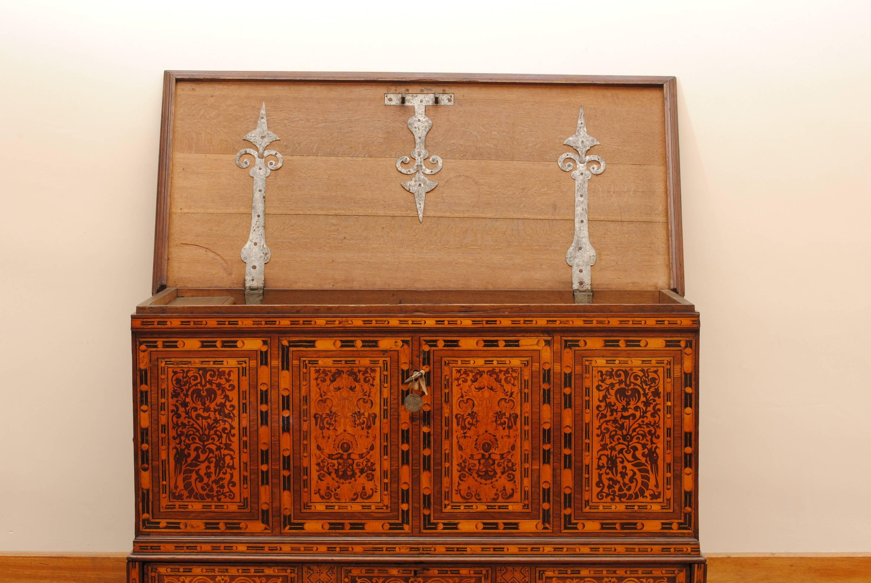 German Marquetry Nonesuch Chest In Good Condition In Lincolnshire, GB