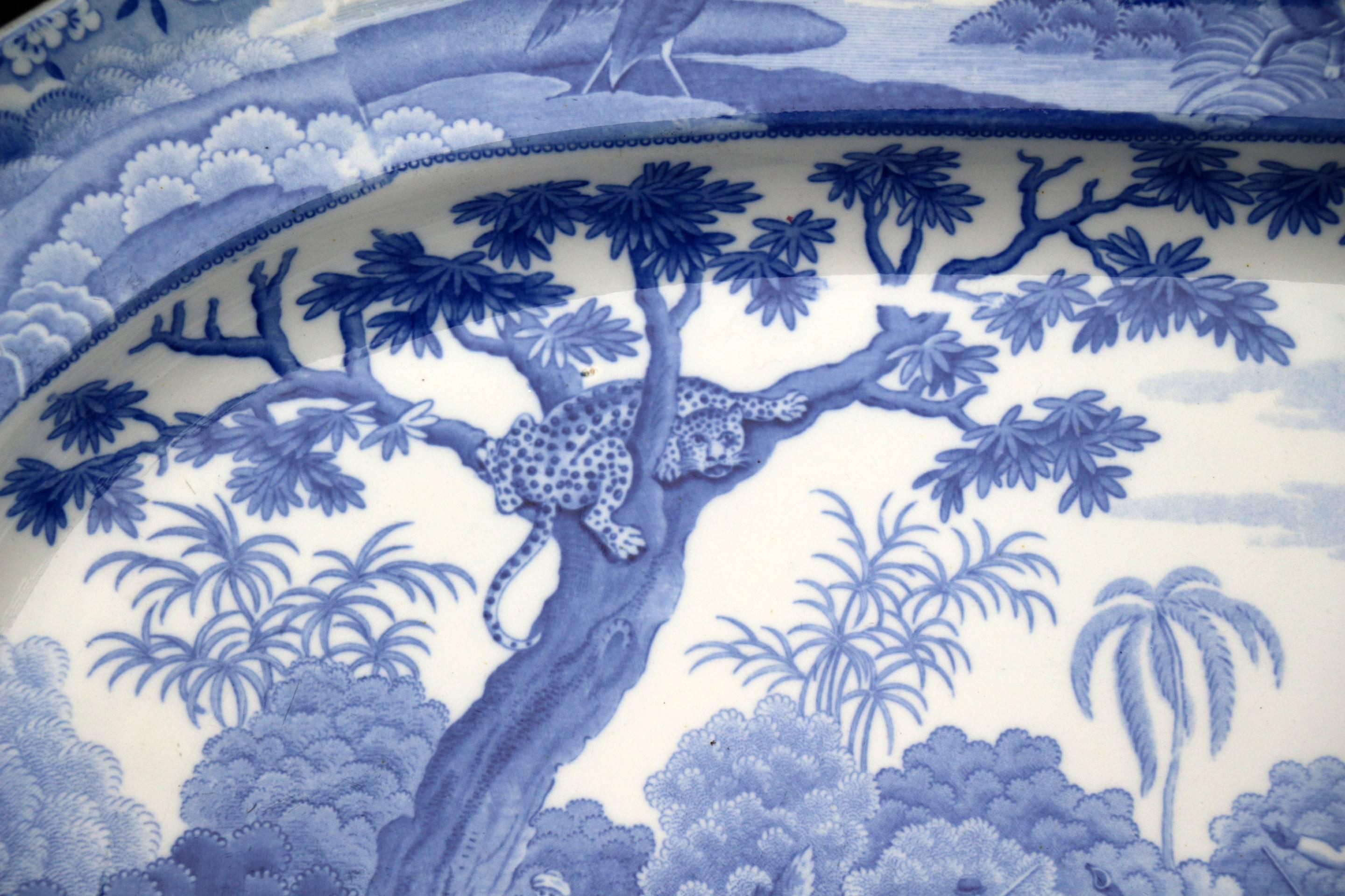 A fine Spode Indian sporting series blue and white pottery platter of leopard hunt. 
The large scale platter is in pristine condition and dates to circa 1820 period. 
The reverse is impressed Spode, there is another addition mark in blue.