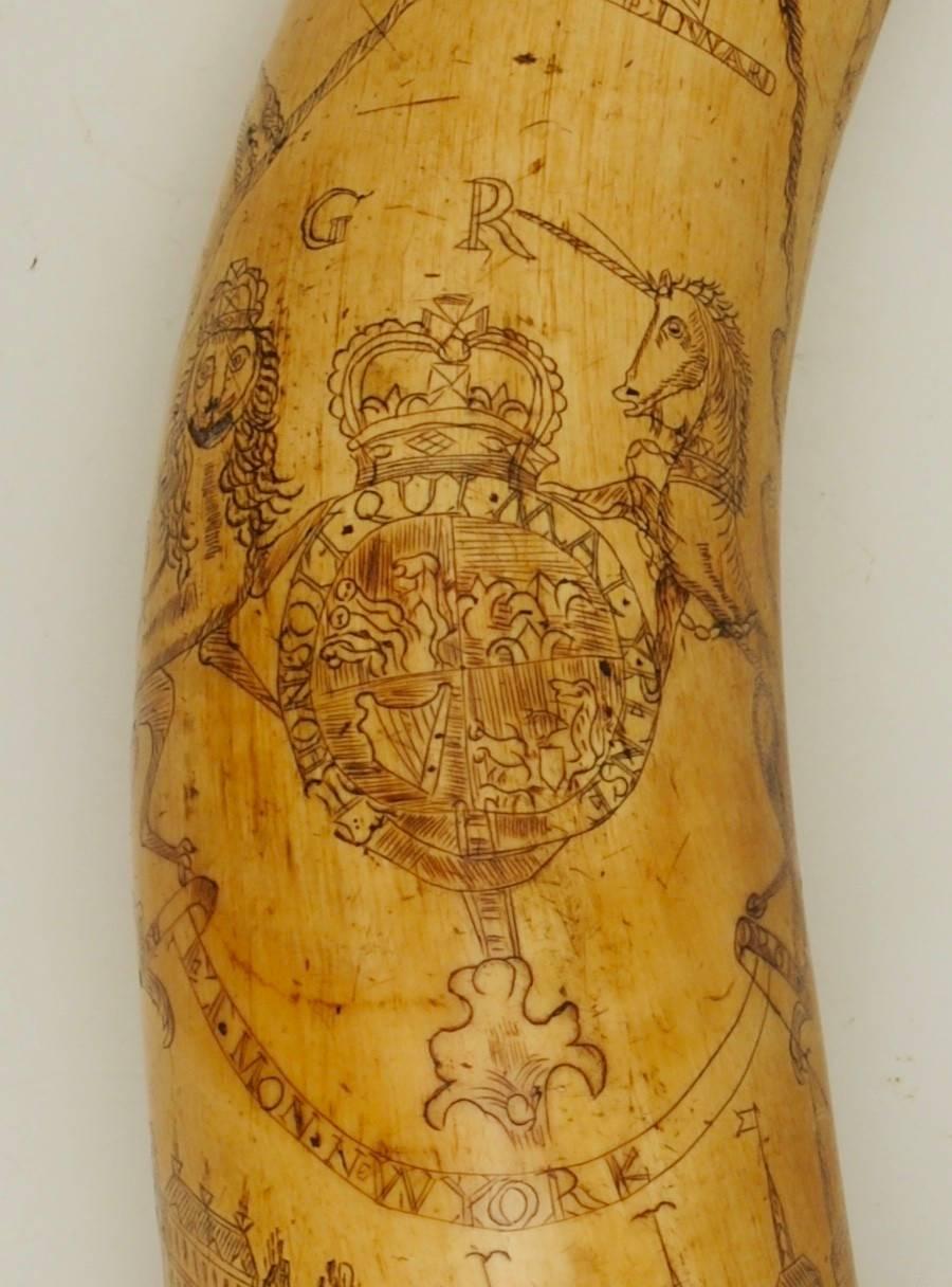 American Engraved Powder Flask In Good Condition In Lincolnshire, GB