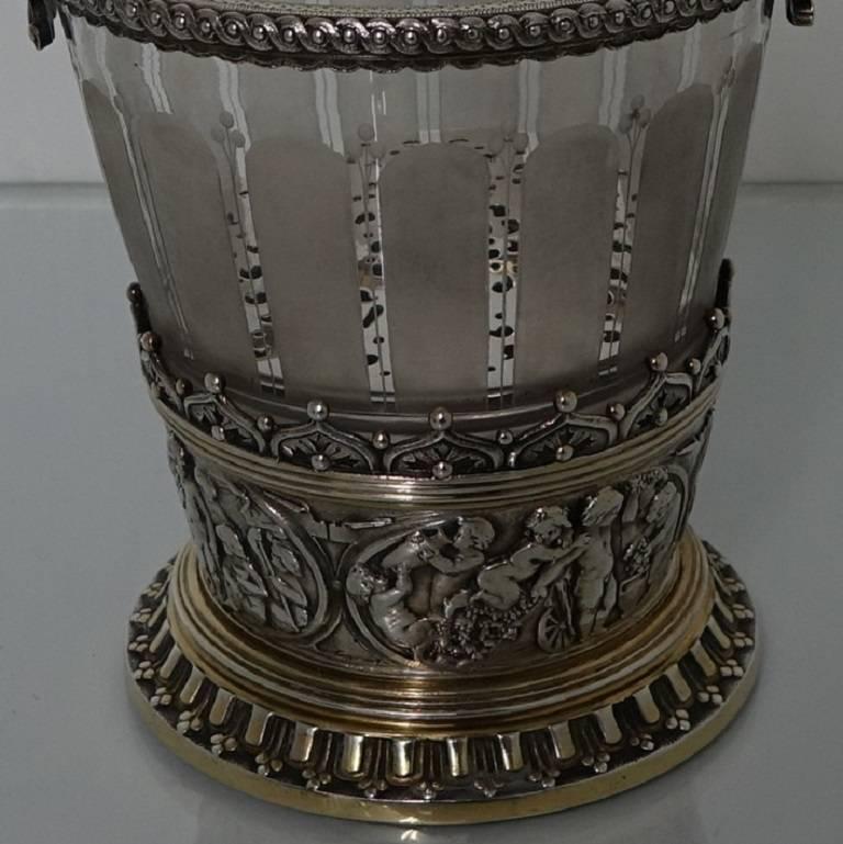 Silver Plated Victorian Ice Bucket, circa 1860 Elkington & Co In Excellent Condition For Sale In 53-64 Chancery Lane, London