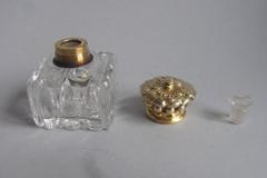 A rare and fine Armorial Scent Bottle made by the Royal firm of John Samuel Hunt