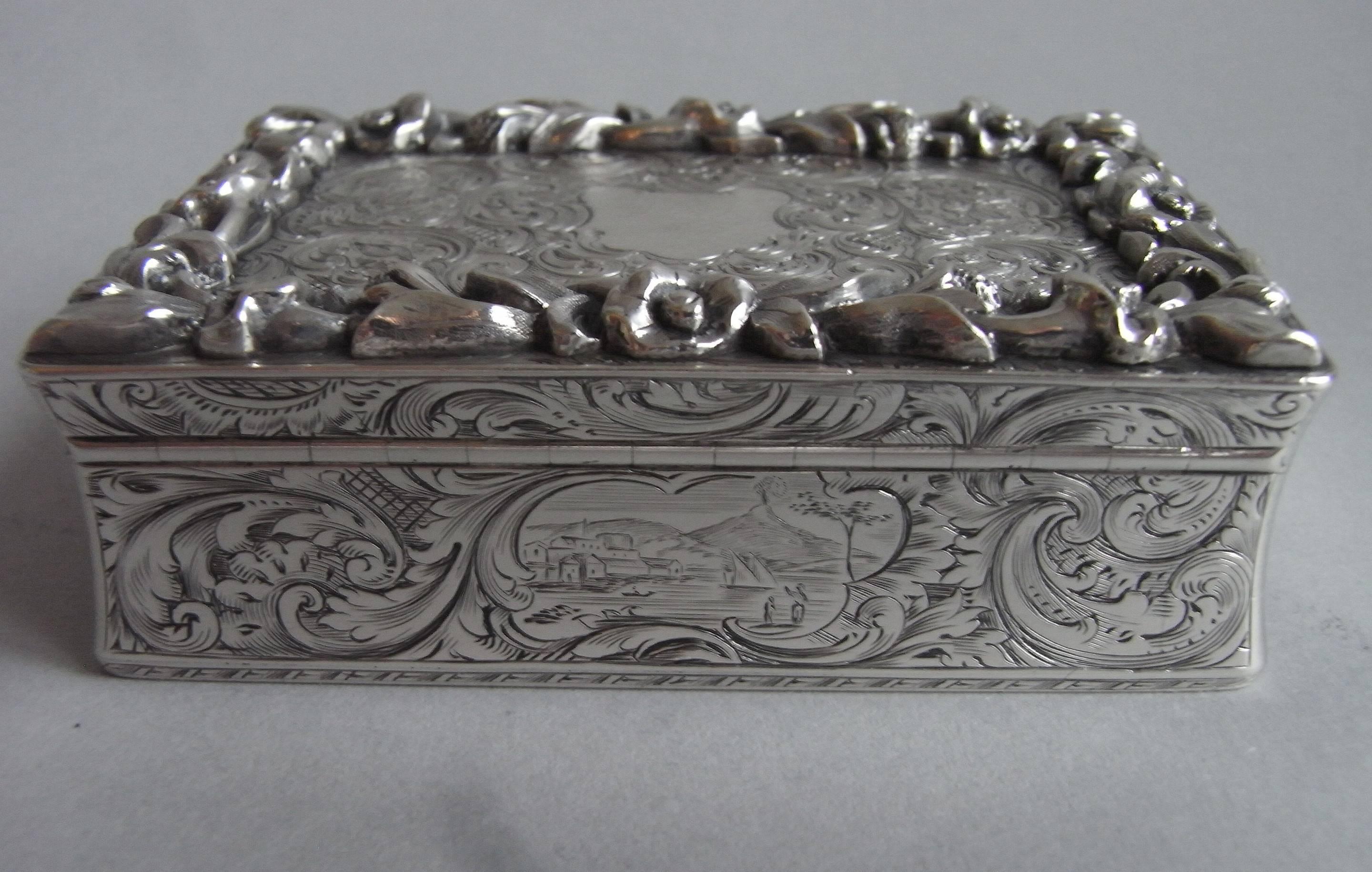 19th Century Fine and Rare Table Snuff Box Made in London in by Rawlings & Summers