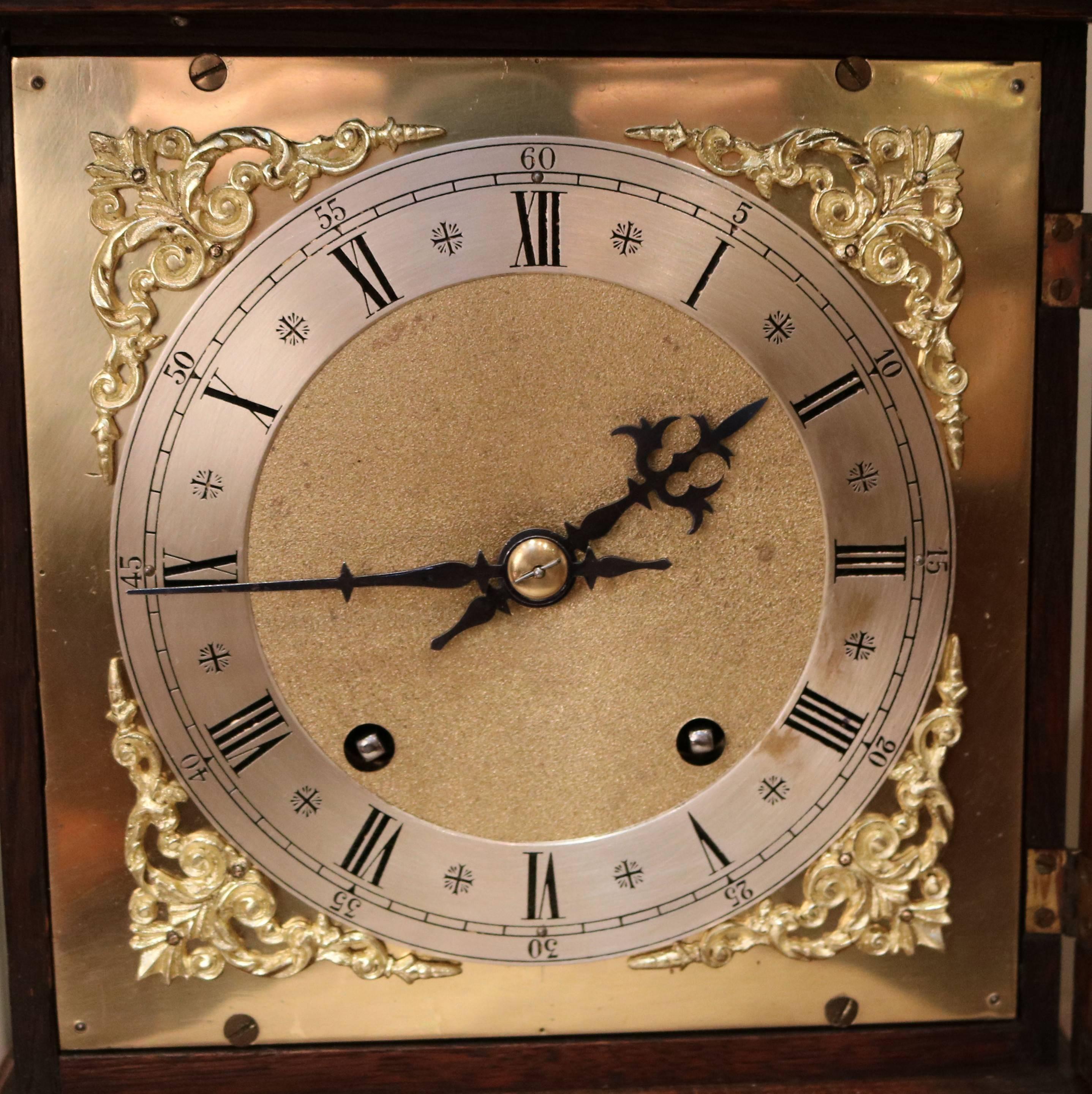 Oak Mantel Clock In Good Condition In Buckinghamshire, GB