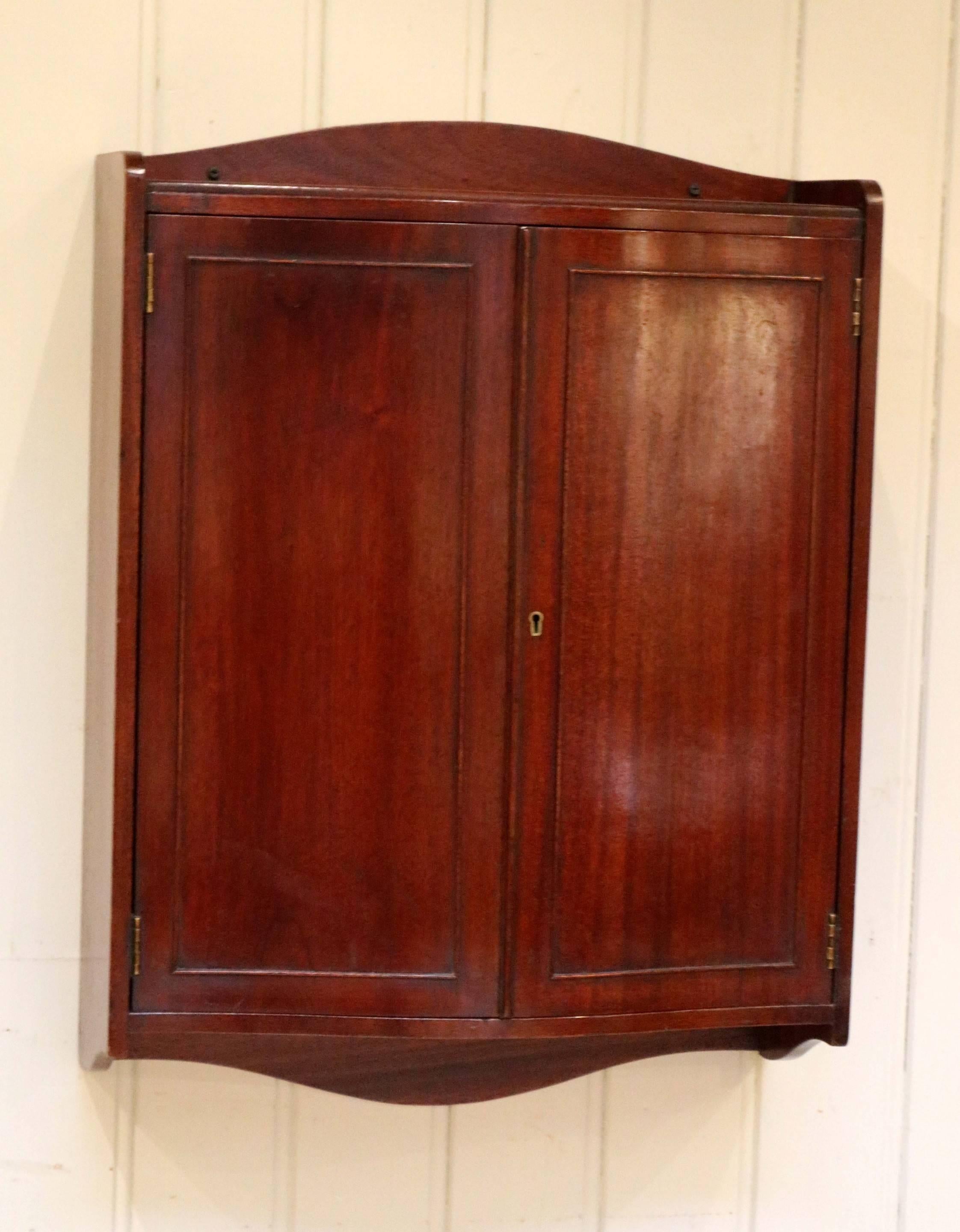 Mahogany Serpentine Front Wall Cabinet For Sale 2