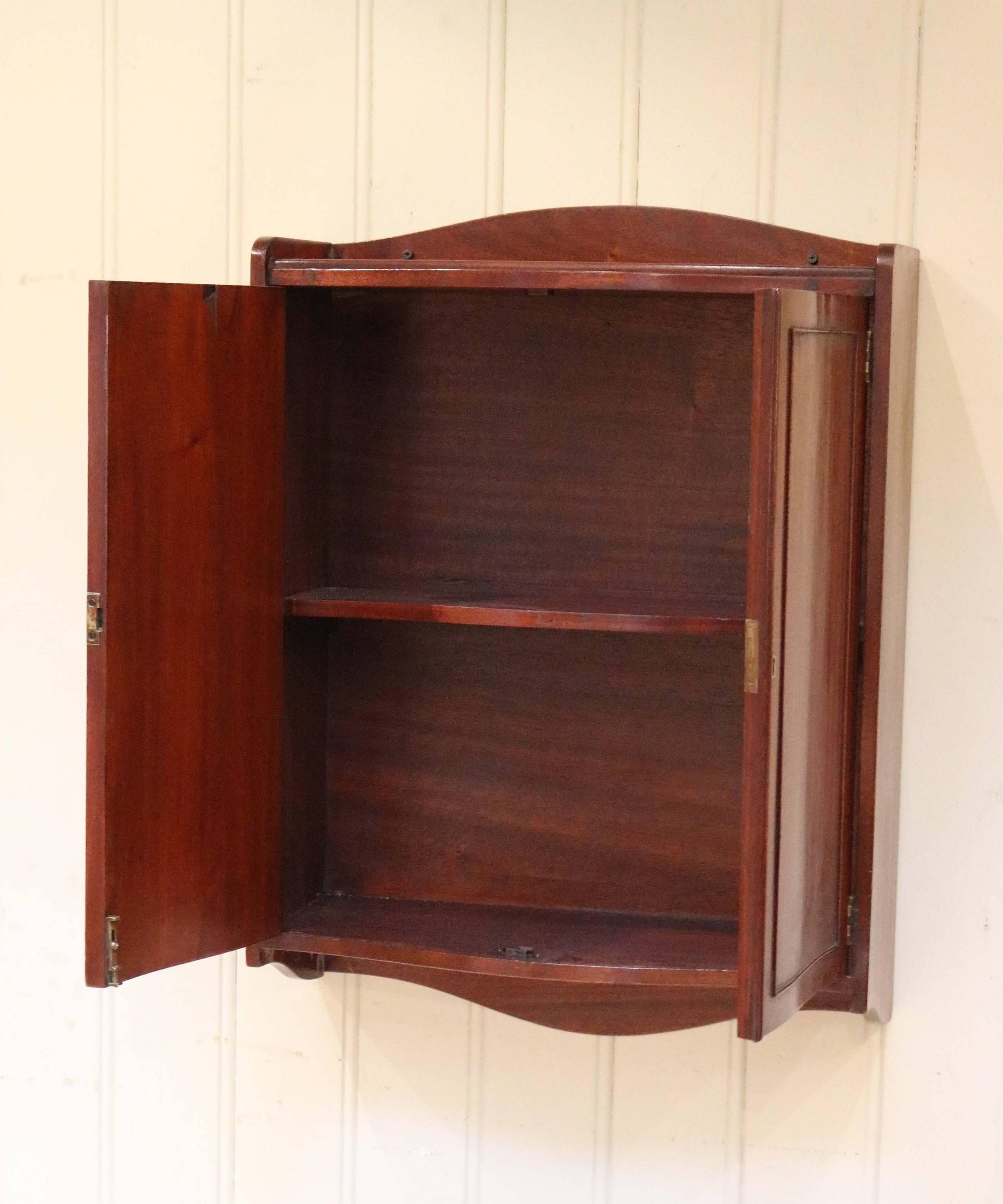 Mahogany Serpentine Front Wall Cabinet For Sale 3