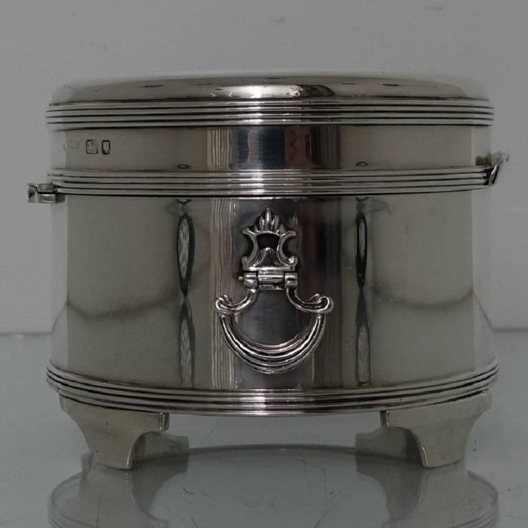 20th Century Modern Sterling Silver Biscuit Box George IV, London, 1938 Asprey & Co For Sale