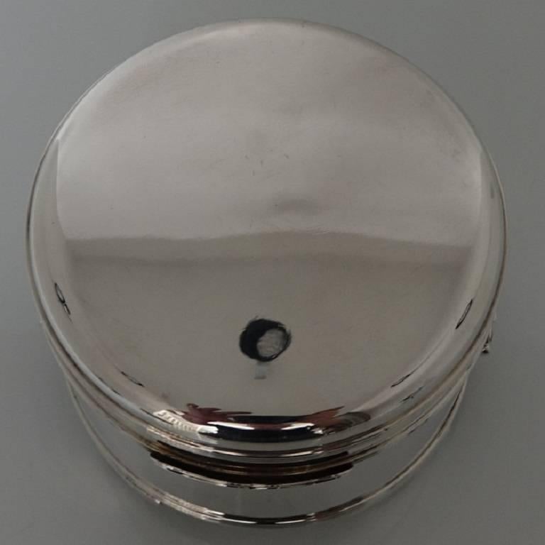 Modern Sterling Silver Biscuit Box George IV, London, 1938 Asprey & Co For Sale 3