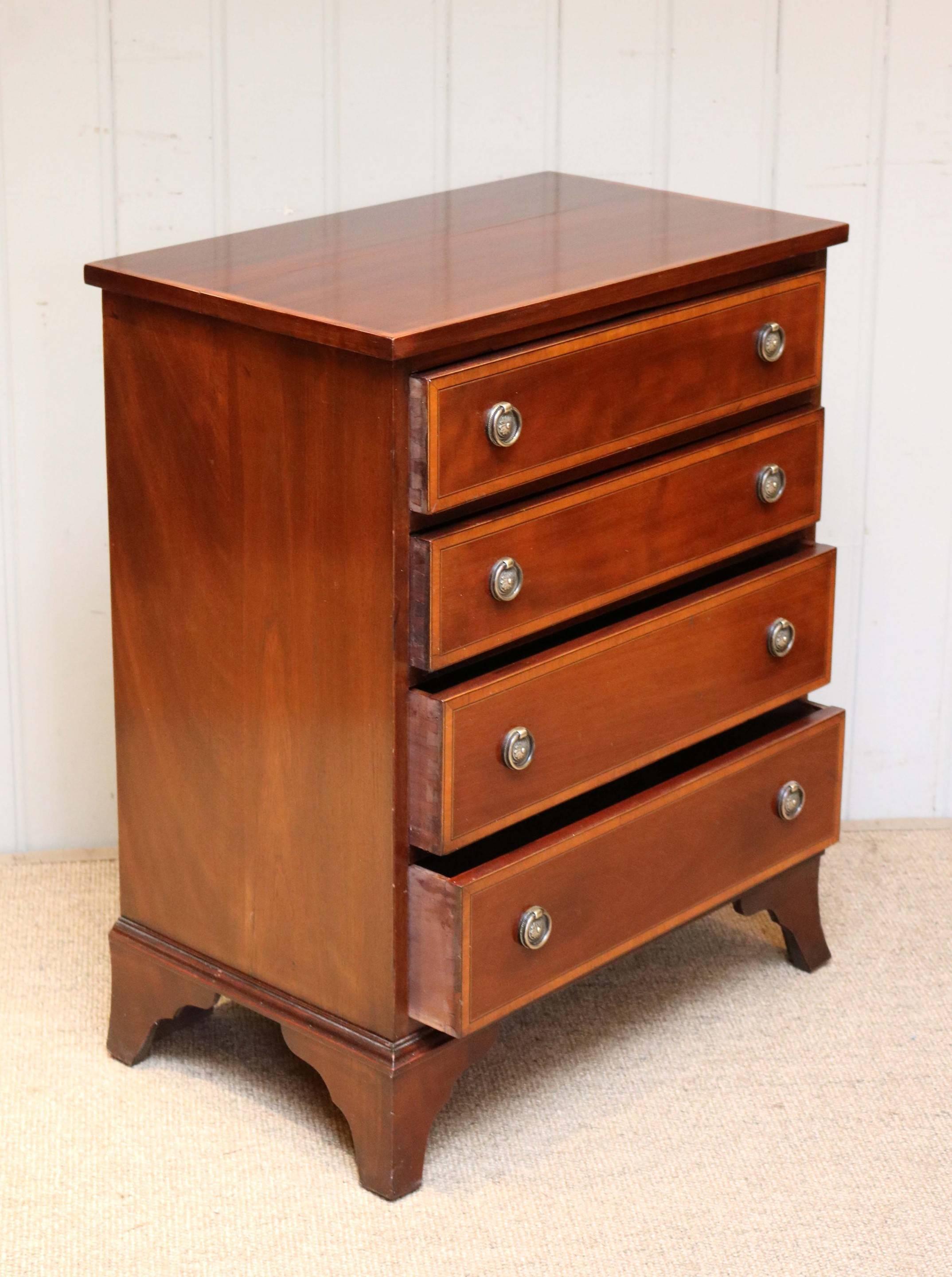 20th Century Small Proportioned Mahogany Chest of Drawers