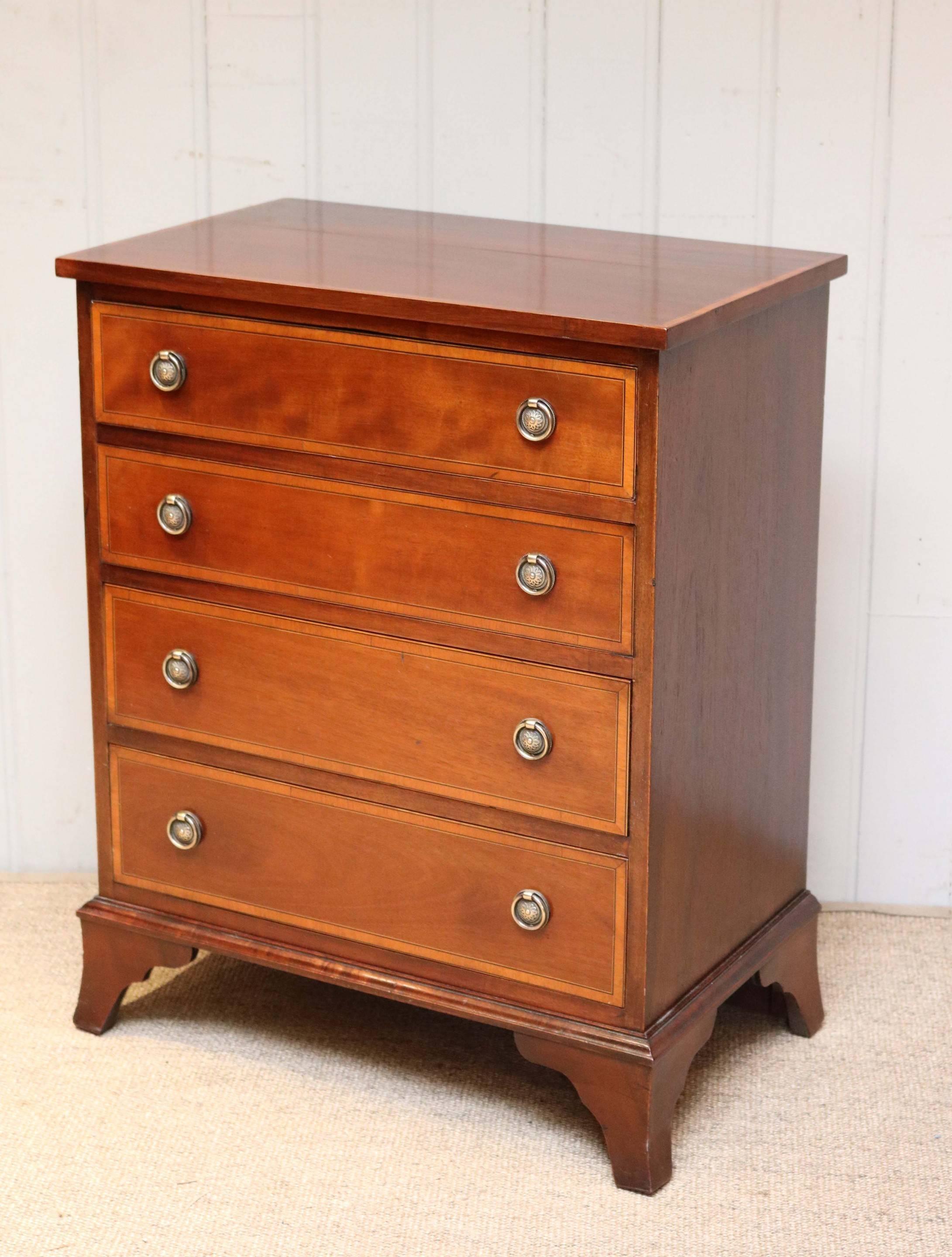 Small Proportioned Mahogany Chest of Drawers 1