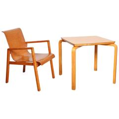 Alvar Aalto Hallway Chair 403 and Table 