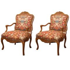 Pair of Lovely Vintage Walnut Louis XV Style French Fauteuils 4