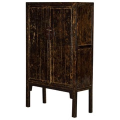 Armoire patinée en laque noire Shanxi environ 1800