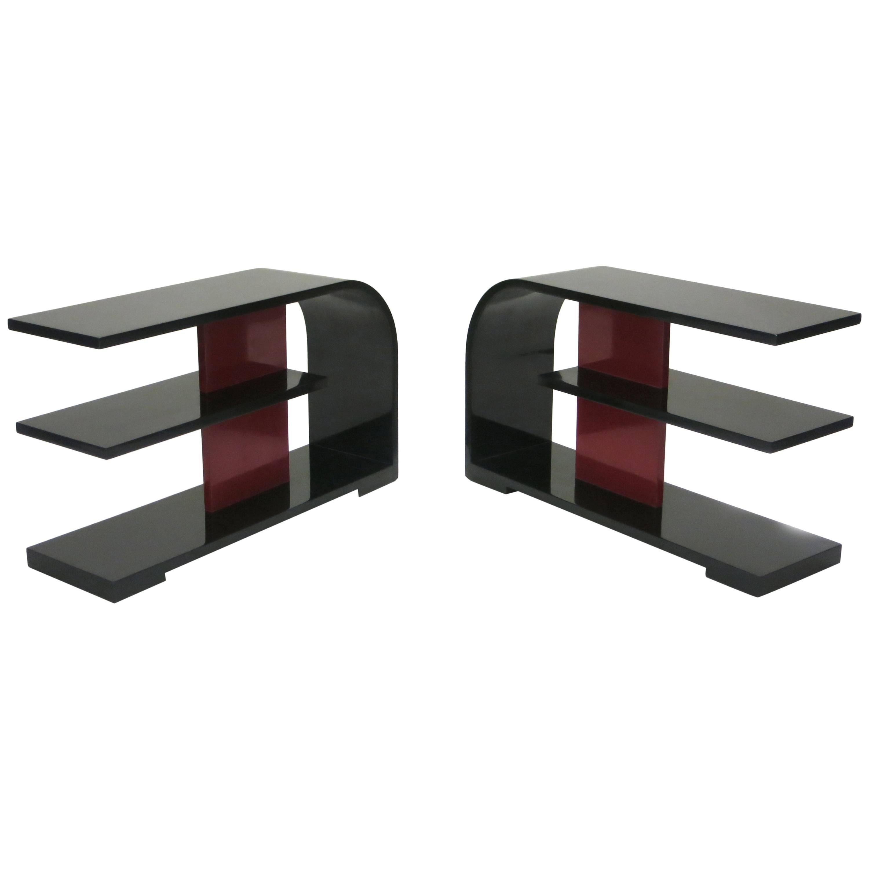 Pair of End Tables in the Style of Gilbert Rohde, circa 1935 Made in USA