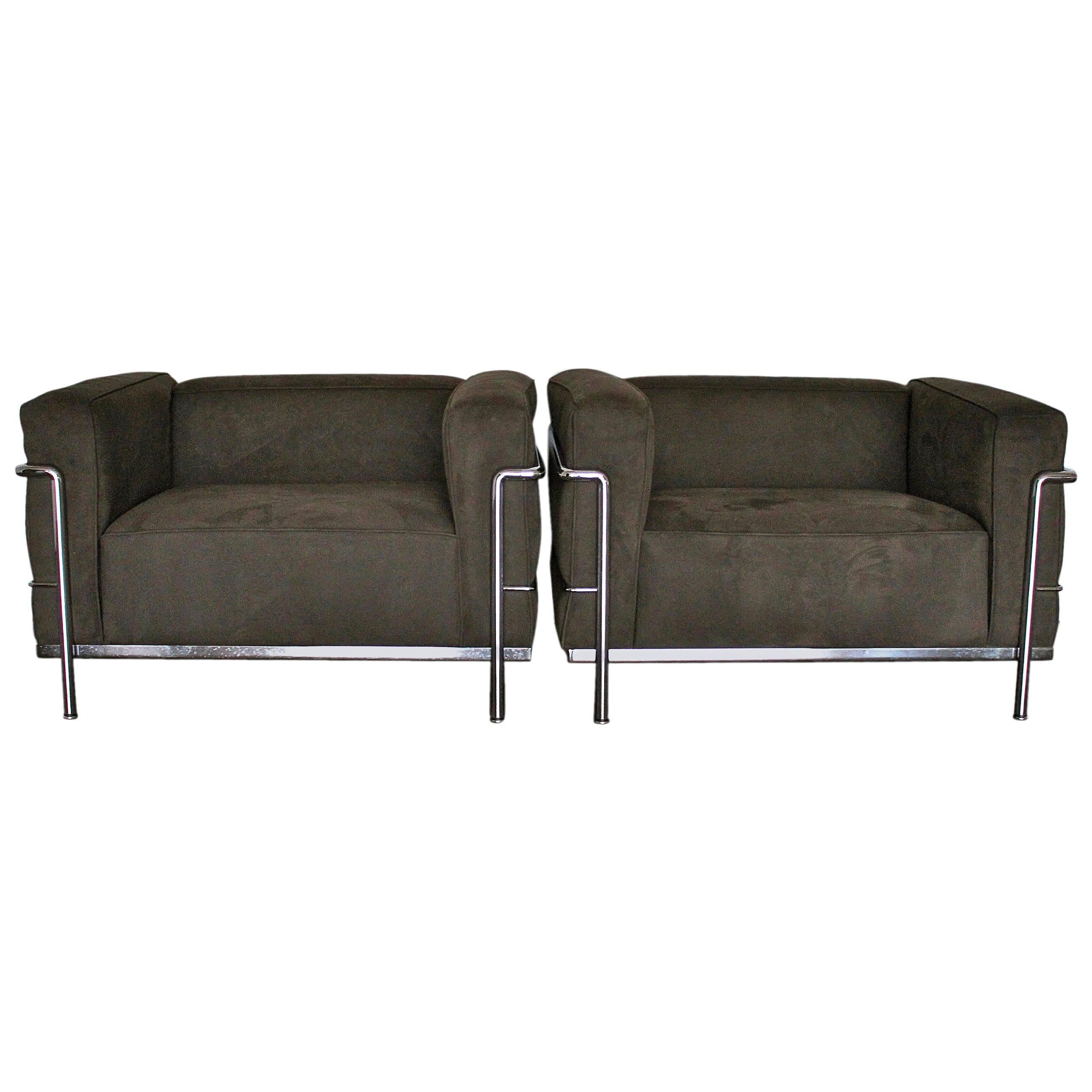 Pair of Cassina "LC3 Grand Confort" Armchairs in Grey Alcantara by Le Corbusier