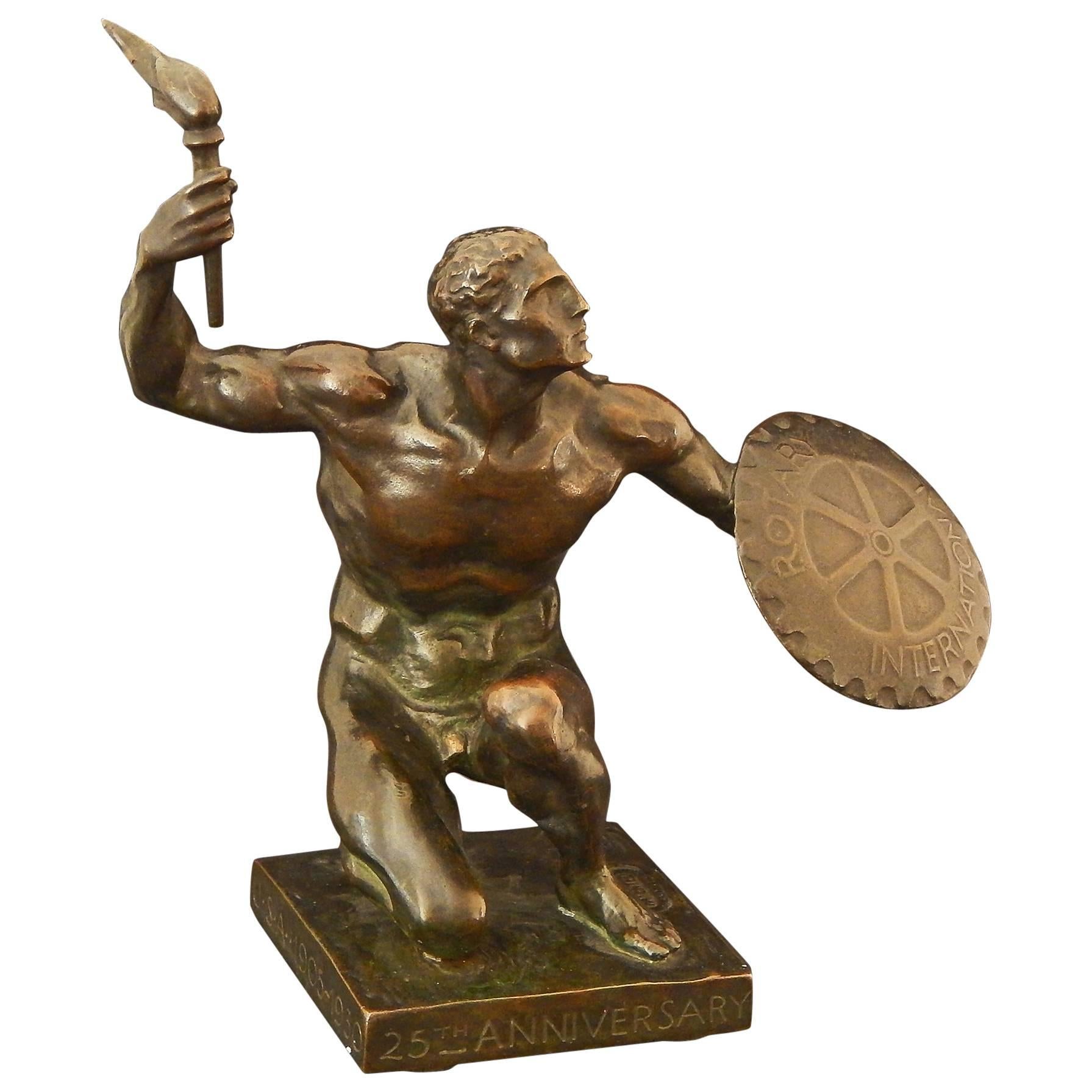 Seltene Art déco-Statue aus Bronze von Castiglioni, männlicher Akt mit Schild, 1930 im Angebot