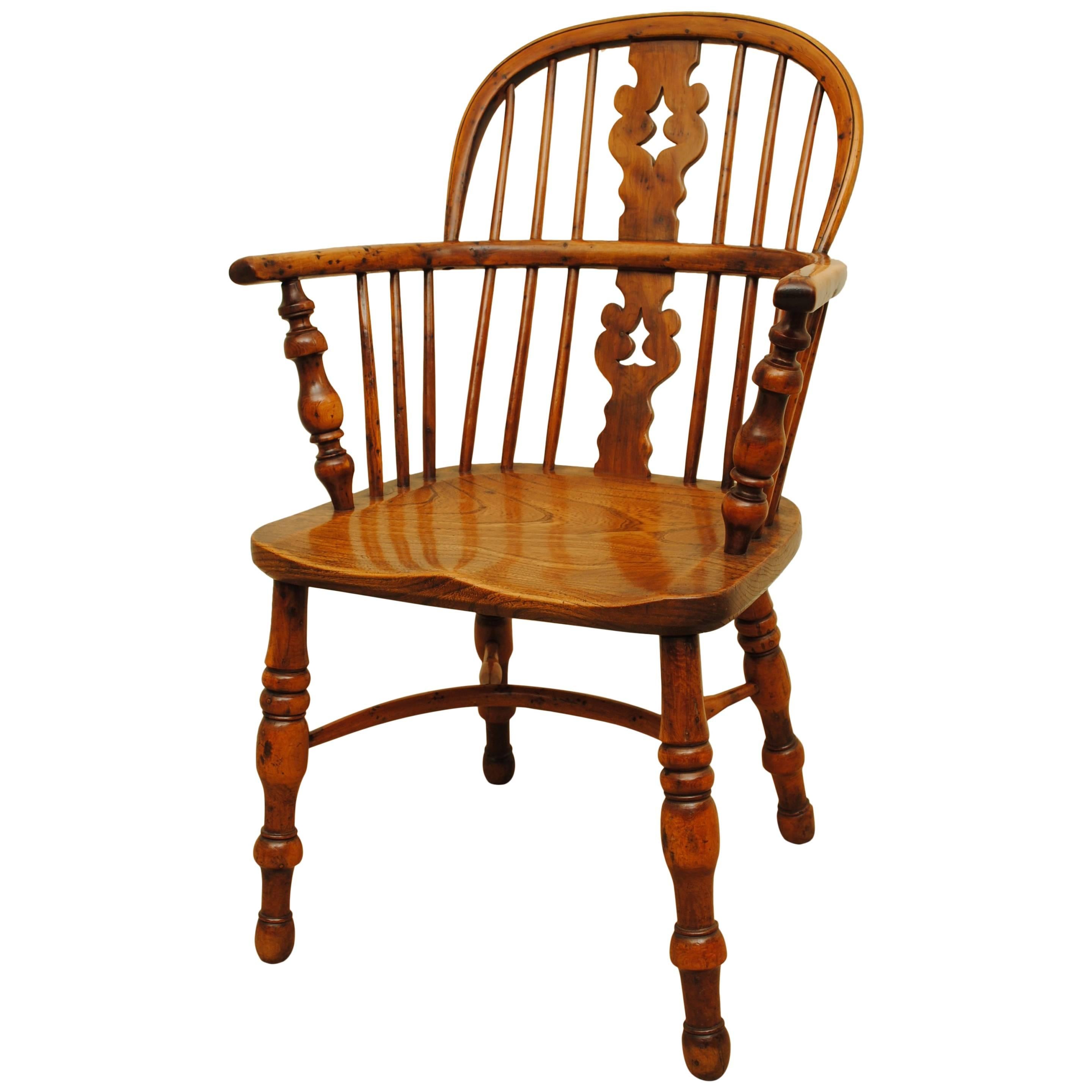 Good Example of a Yew Wood Windsor Chair