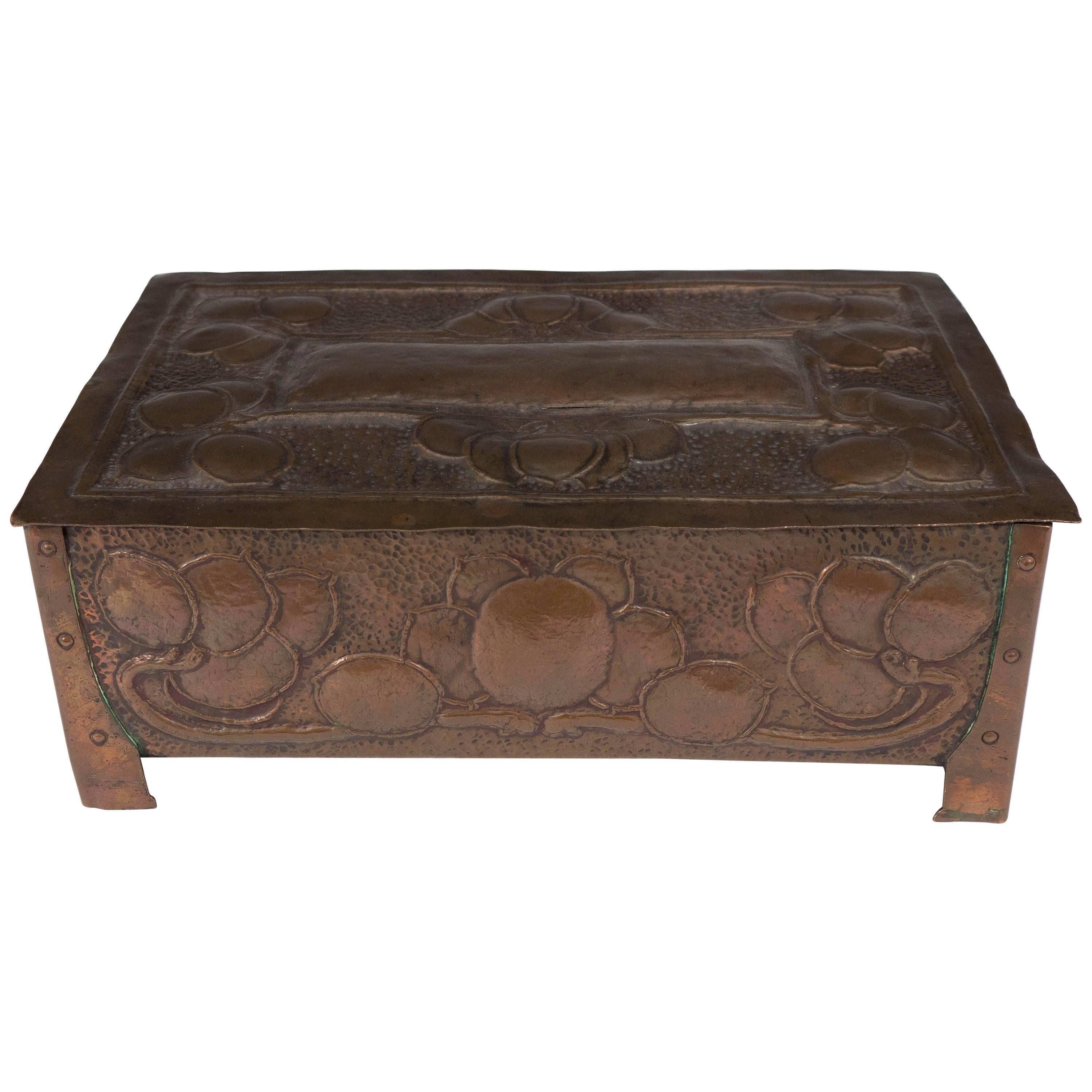 An English Early 20th Century Arts & Crafts Copper Box