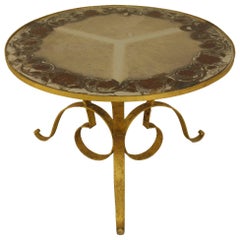 Table basse française en fer doré et doré