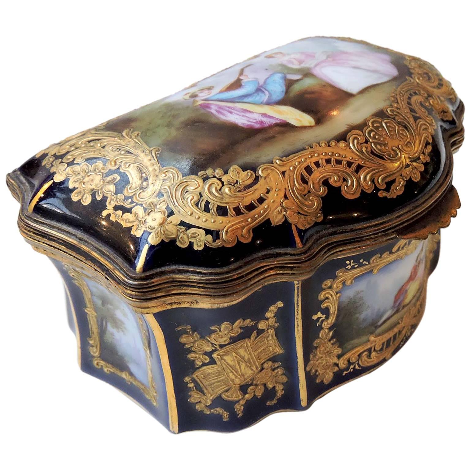 Late 19th Century French Sevres-Style Porcelain Trinket Box with Gilt Bronze For Sale