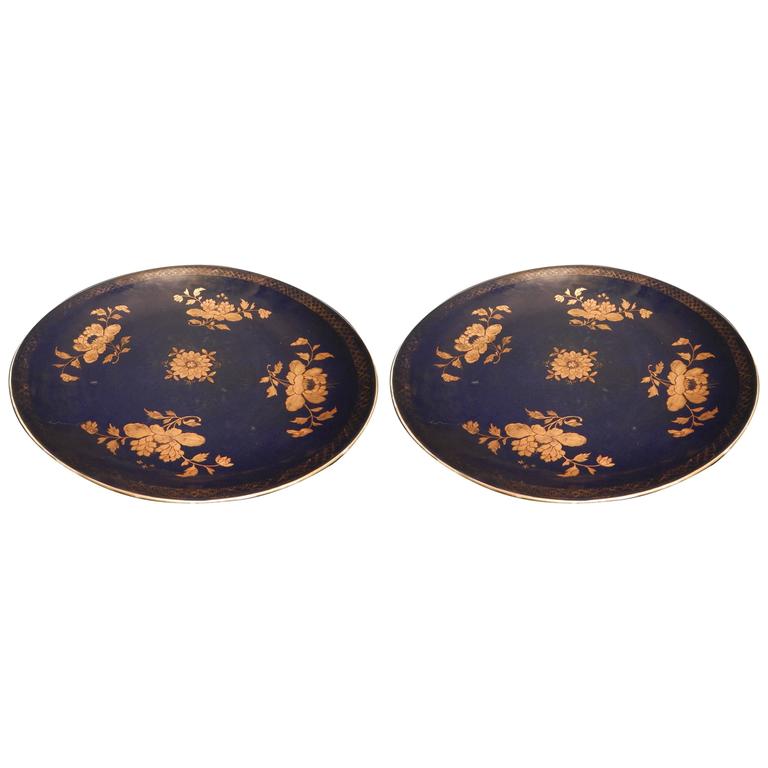 Pair of Large Chinese Plates For Sale at 1stDibs