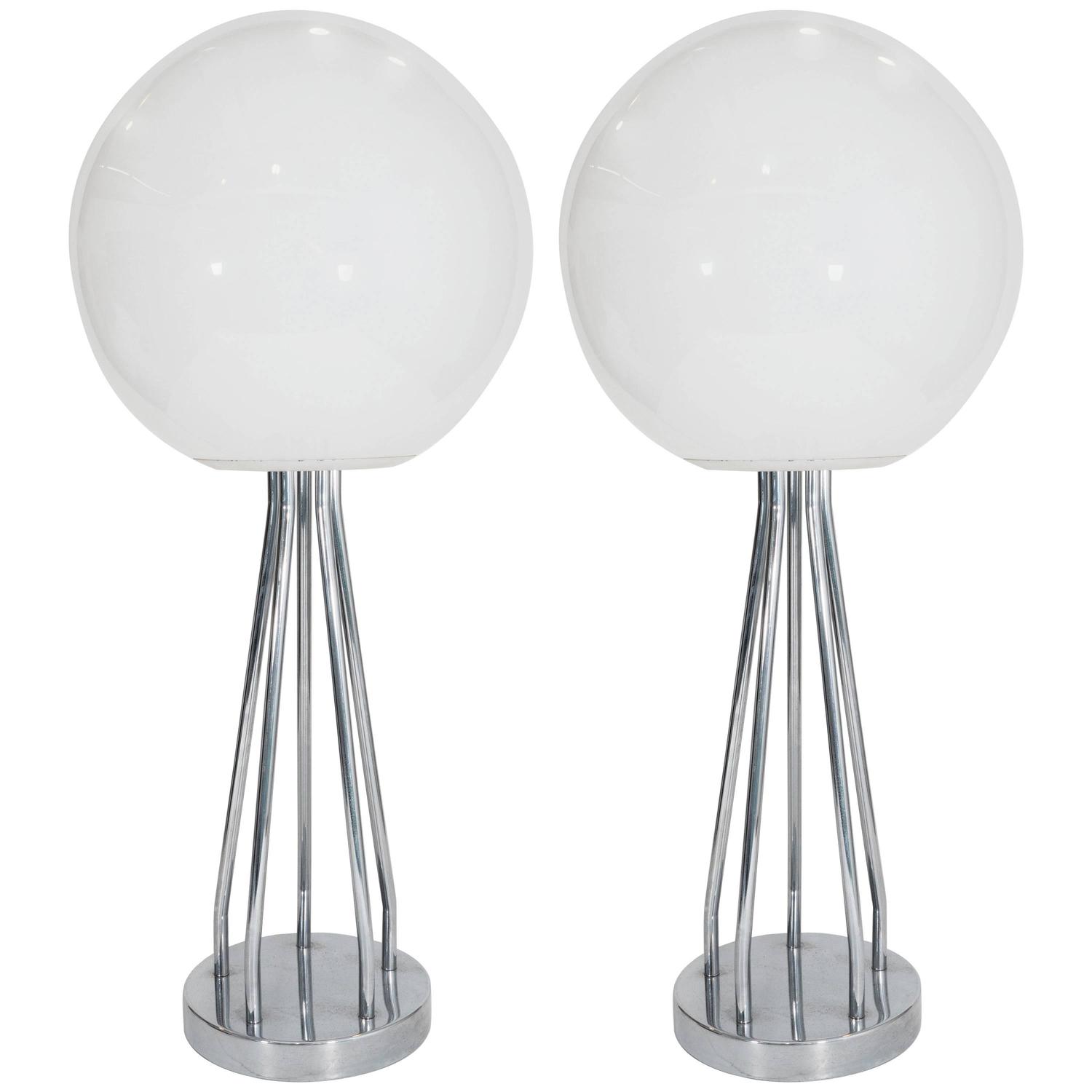 on Chrome of  Spire table Pair lamps Midcentury antique Lamps Globe Glass Table glass milk Legs Milk