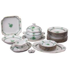 Herend Chinese Bouquet Green Dinner Service for Six Persons, circa 1940