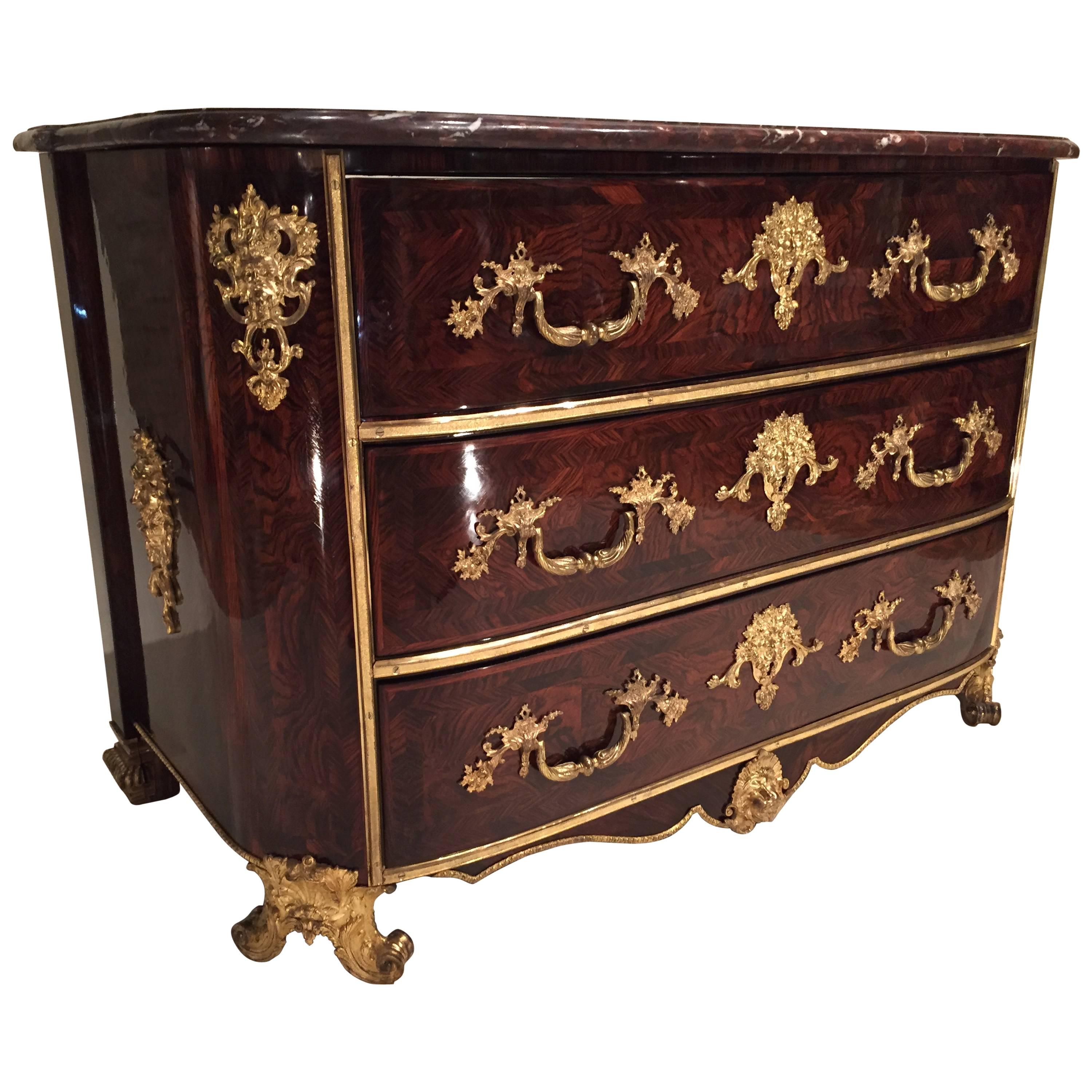 Exceptionally French Fine Commode, Sun King Period, circa 1715 For Sale