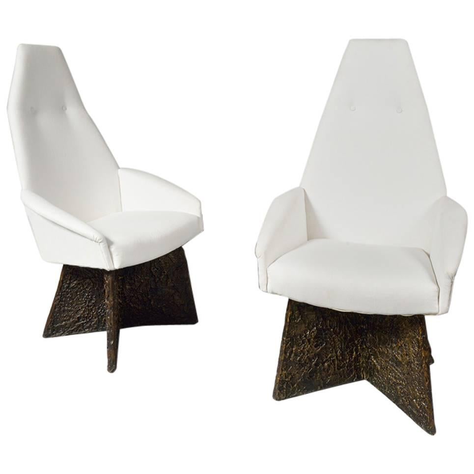 Elegant and Modern Pair of High Armchairs by Adrian Pearsall, circa 1970 For Sale