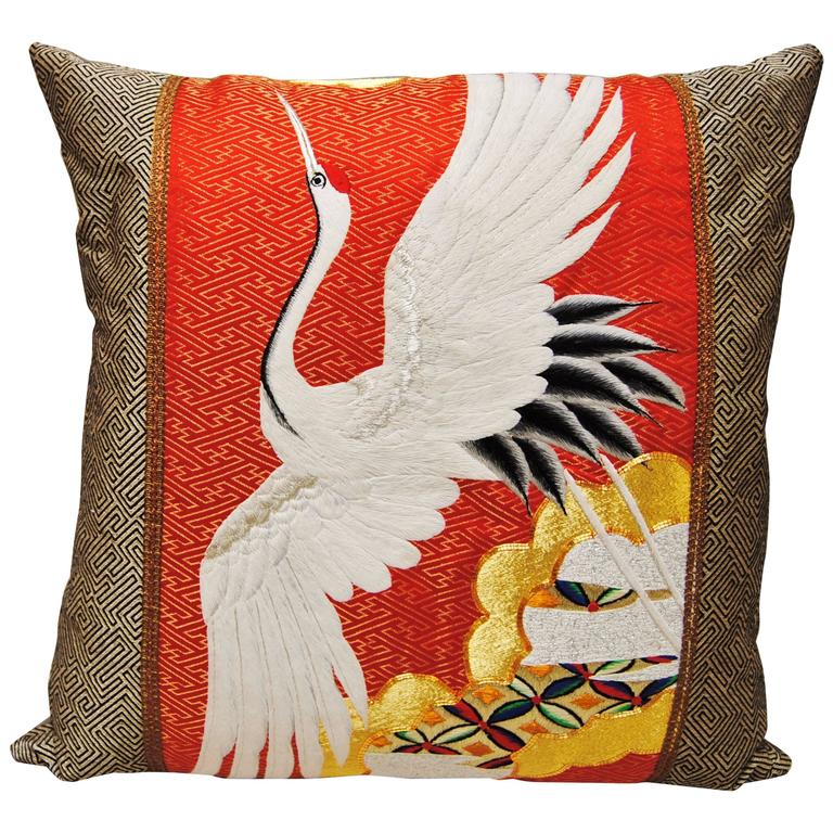 Japanese Silk Embroidered Vintage Uchikake Wedding Kimono Pillow at 1stdibs