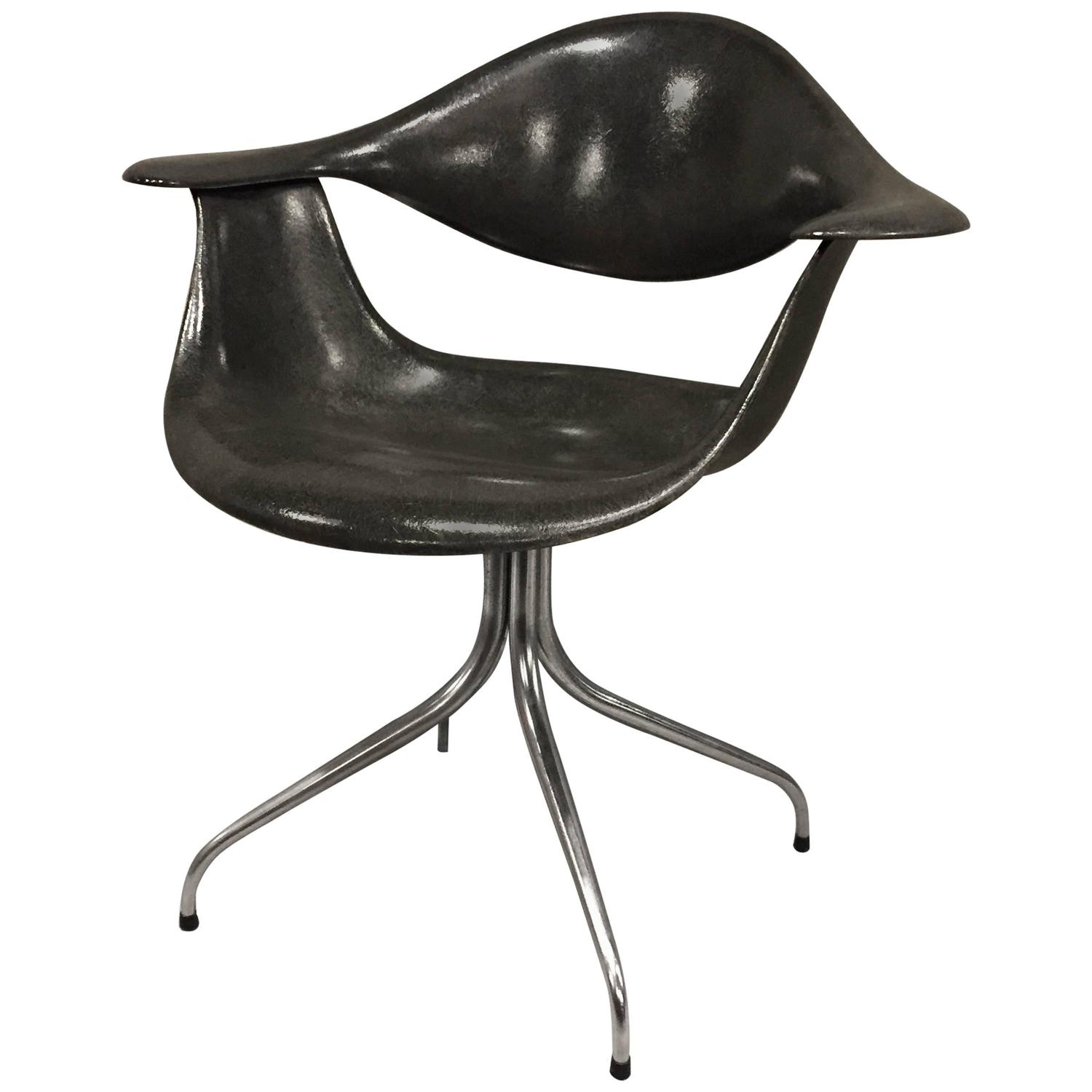 Vintage Fiberglass Nelson "DAF" Swag Leg Chair at 1stdibs