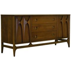 Walnut Brasilia Buffet Credenza by Broyhill  with detachable china hutch